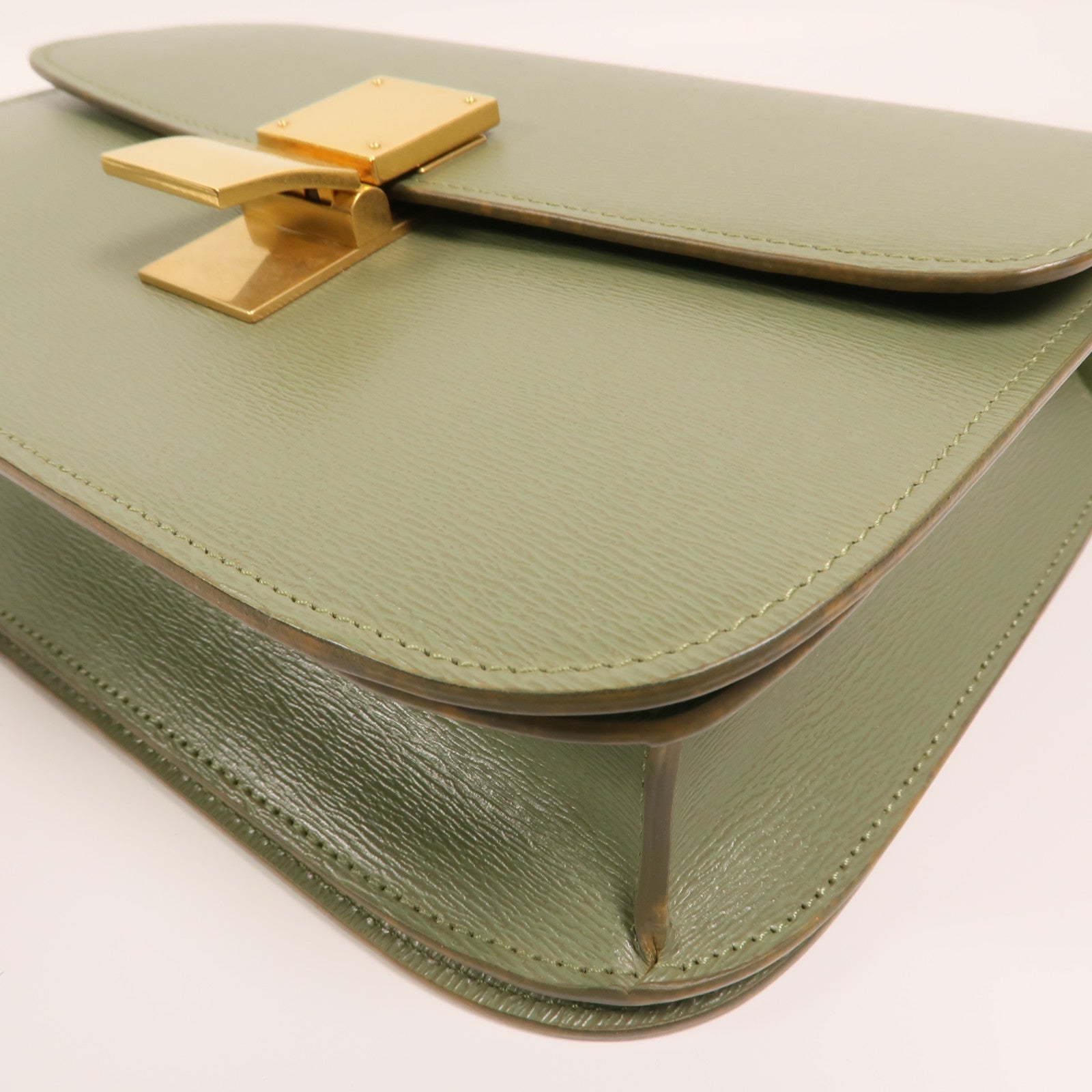 CELINE 牛皮皮革Classic Box金扣肩背袋