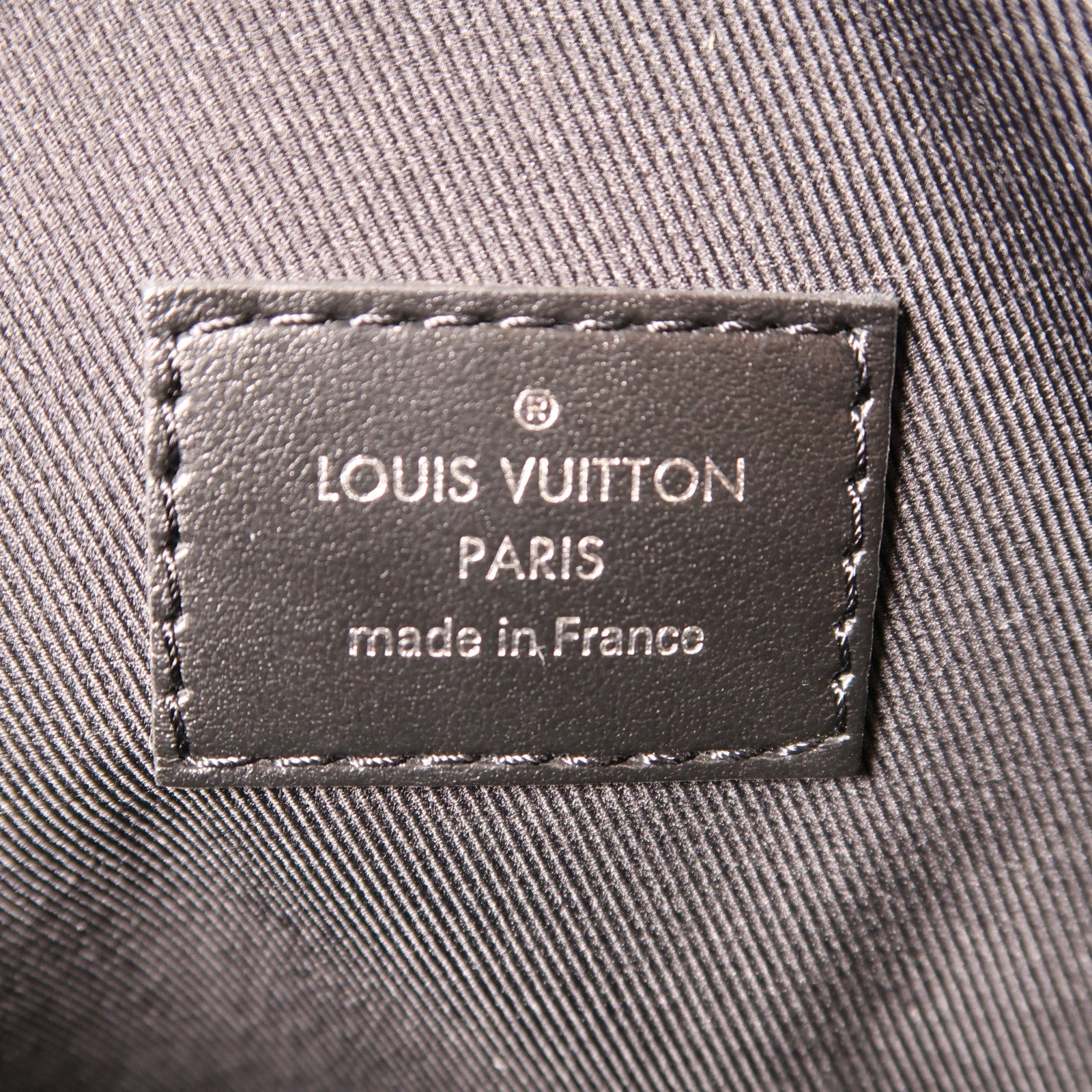LOUIS VUITTON Monogram Eclipse Soft Trunk肩背袋