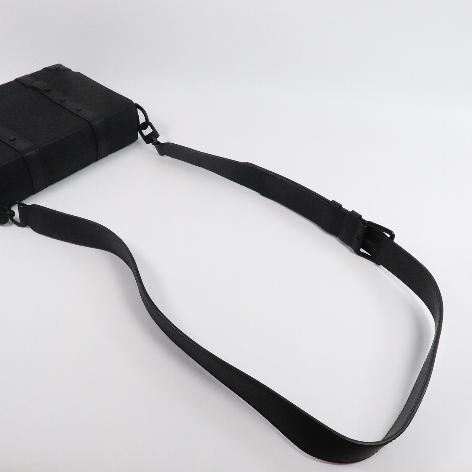 LOUIS VUITTON Monogram Taurillon Trunk Messenger Bag肩背袋
