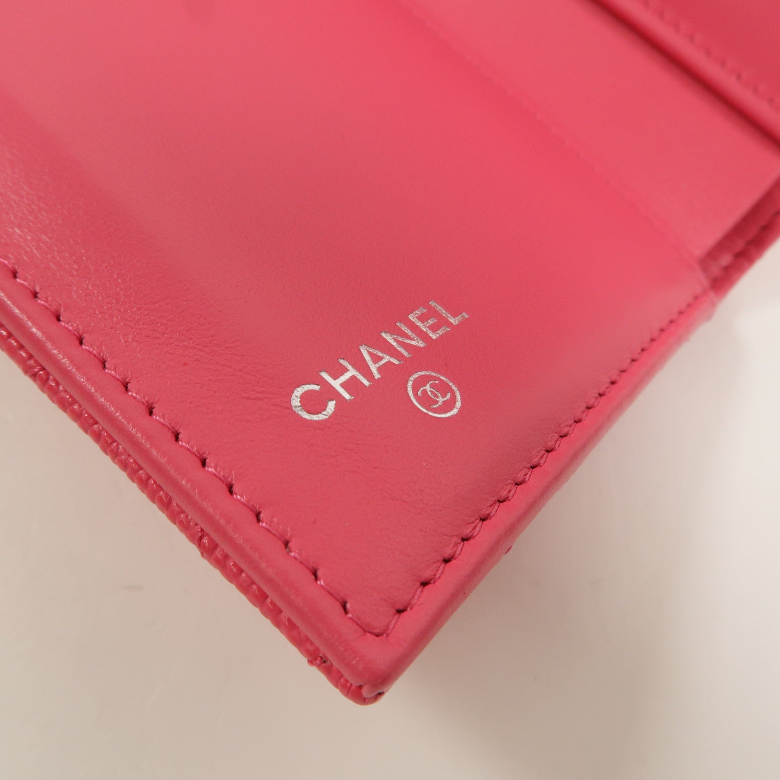 CHANEL 牛皮皮革C19 Wallet長錢包