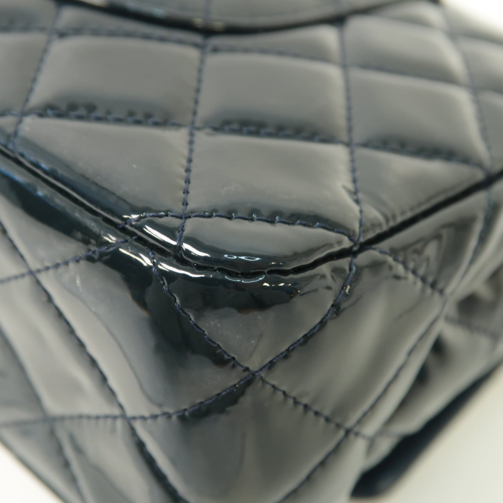 CHANEL 【激減優惠】菱格漆皮皮革Classic Flap 25銀扣鏈帶肩背袋藍色