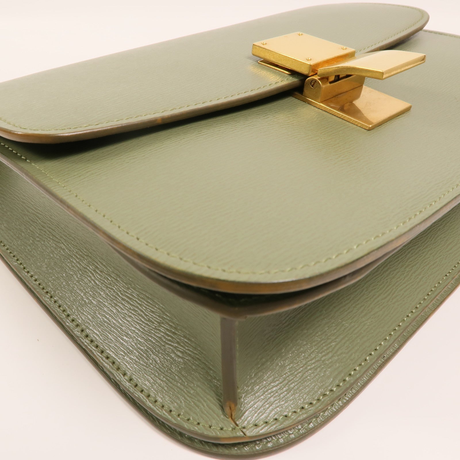 CELINE 牛皮皮革Classic Box金扣肩背袋