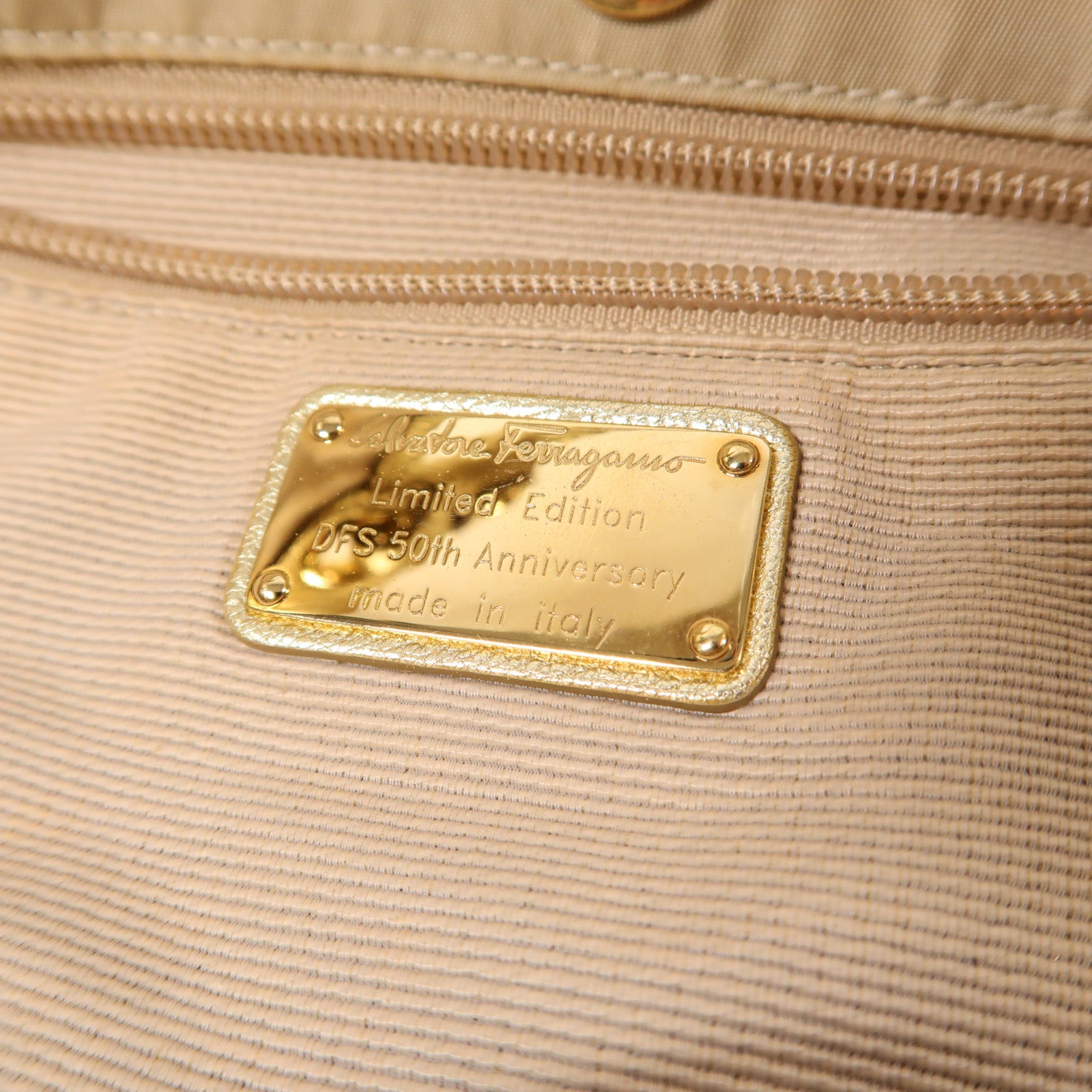 Salvatore Ferragamo 尼龍2 Way Shoulder金扣手挽肩背兩用袋