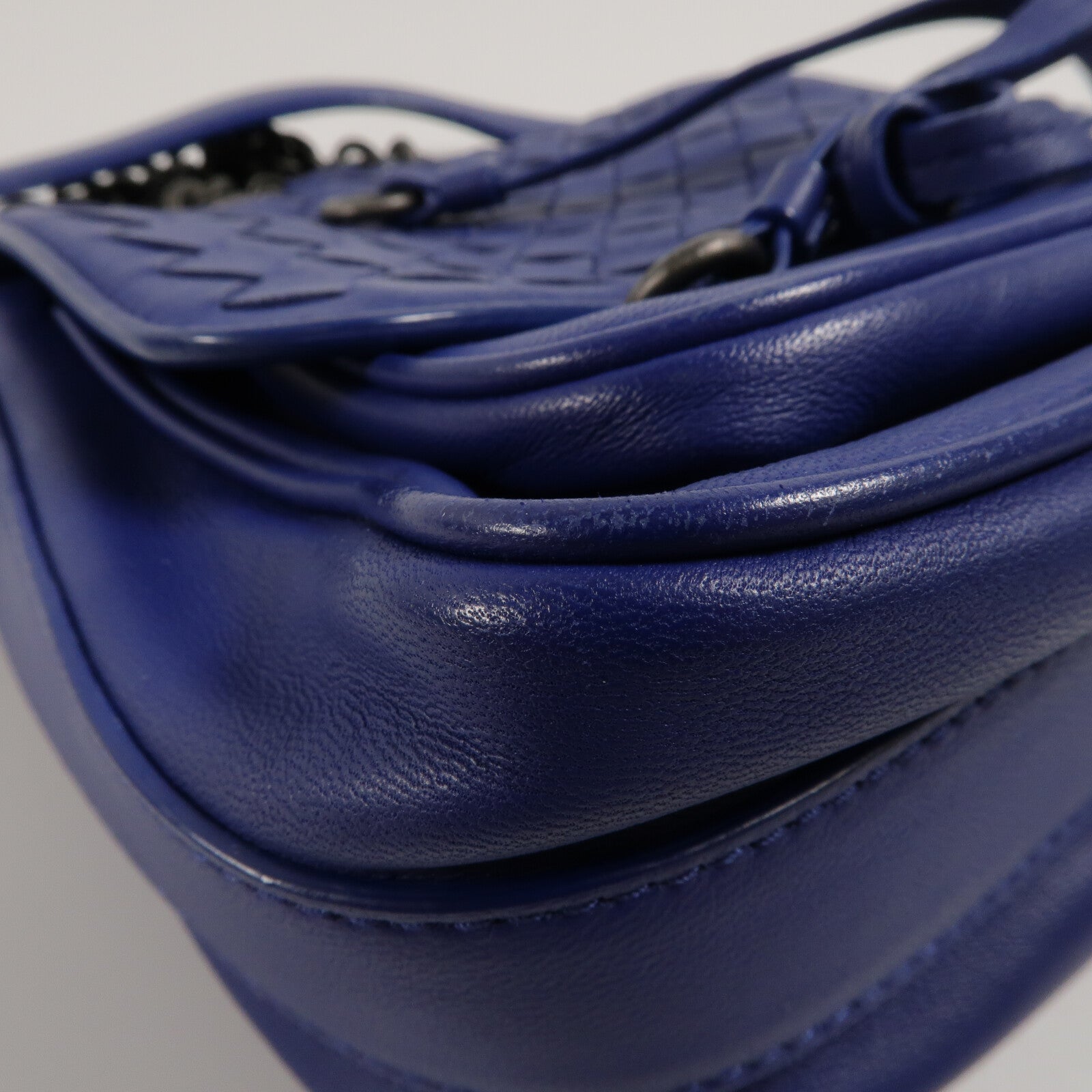 BOTTEGA VENETA 羊皮皮革New Tie Intrecciato Mini Saddle Bag鏈帶肩背袋