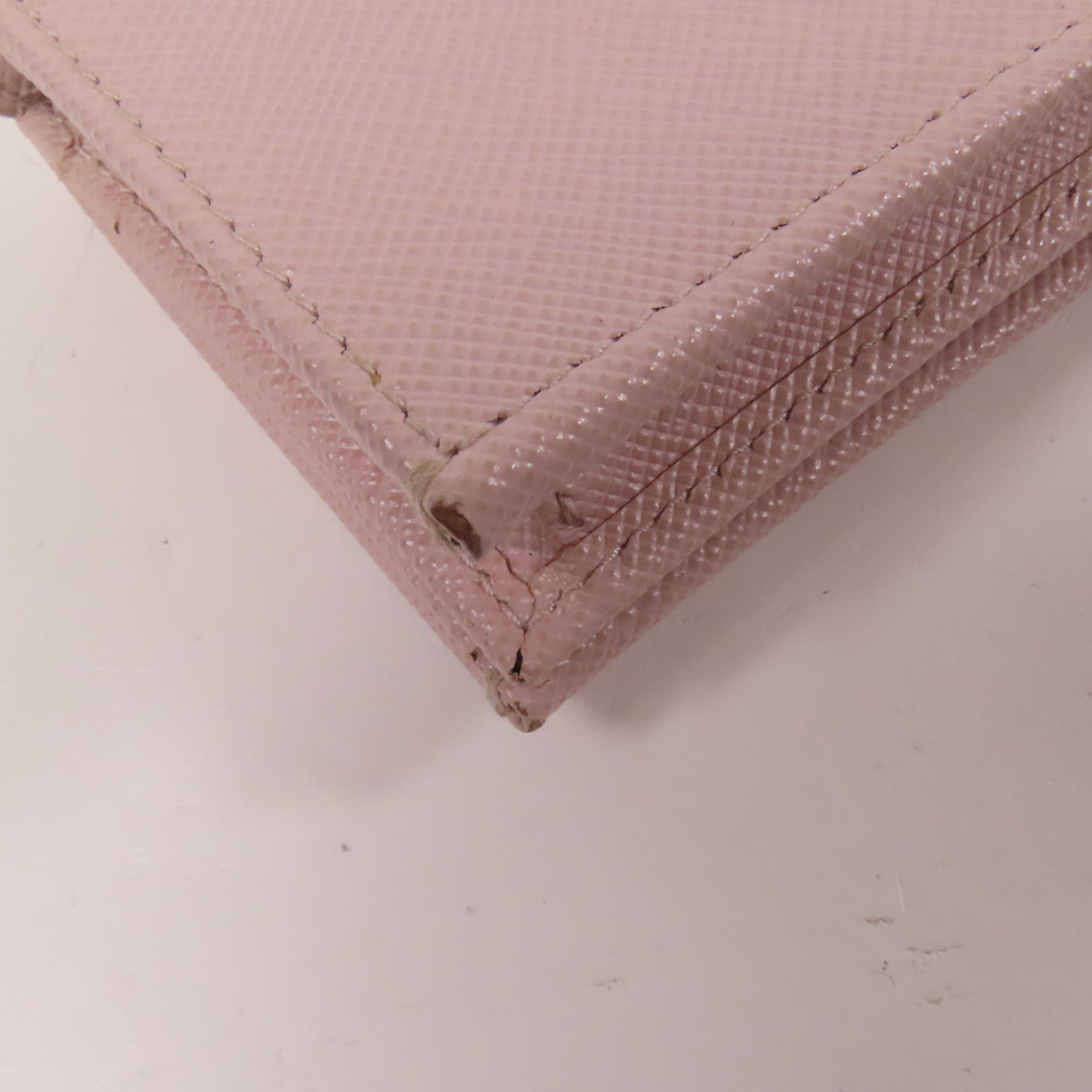 PRADA Saffiano皮革Wallet銀扣錢包