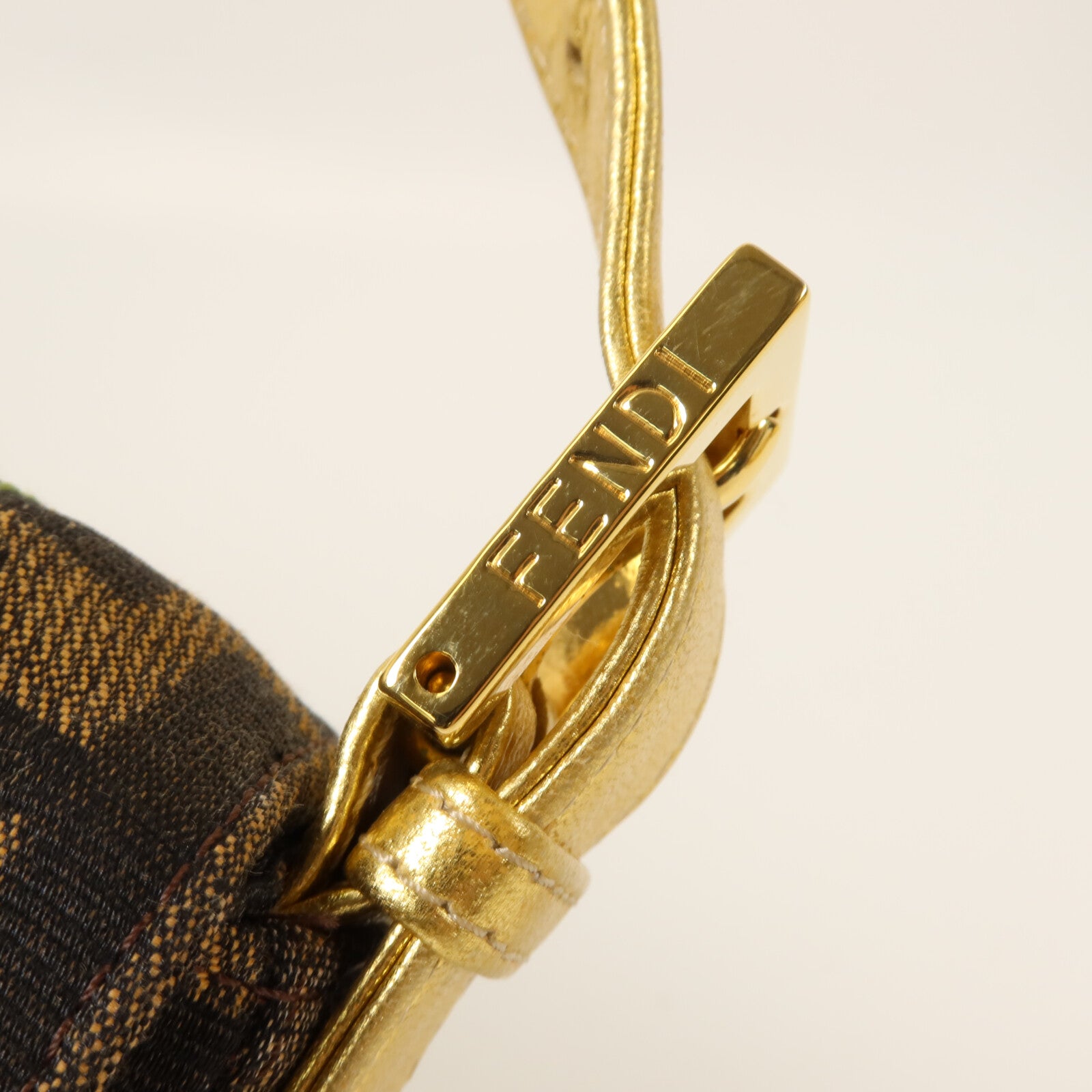 FENDI 帆布Zucca Palm Tree Embroidered Baguette Bag肩背袋