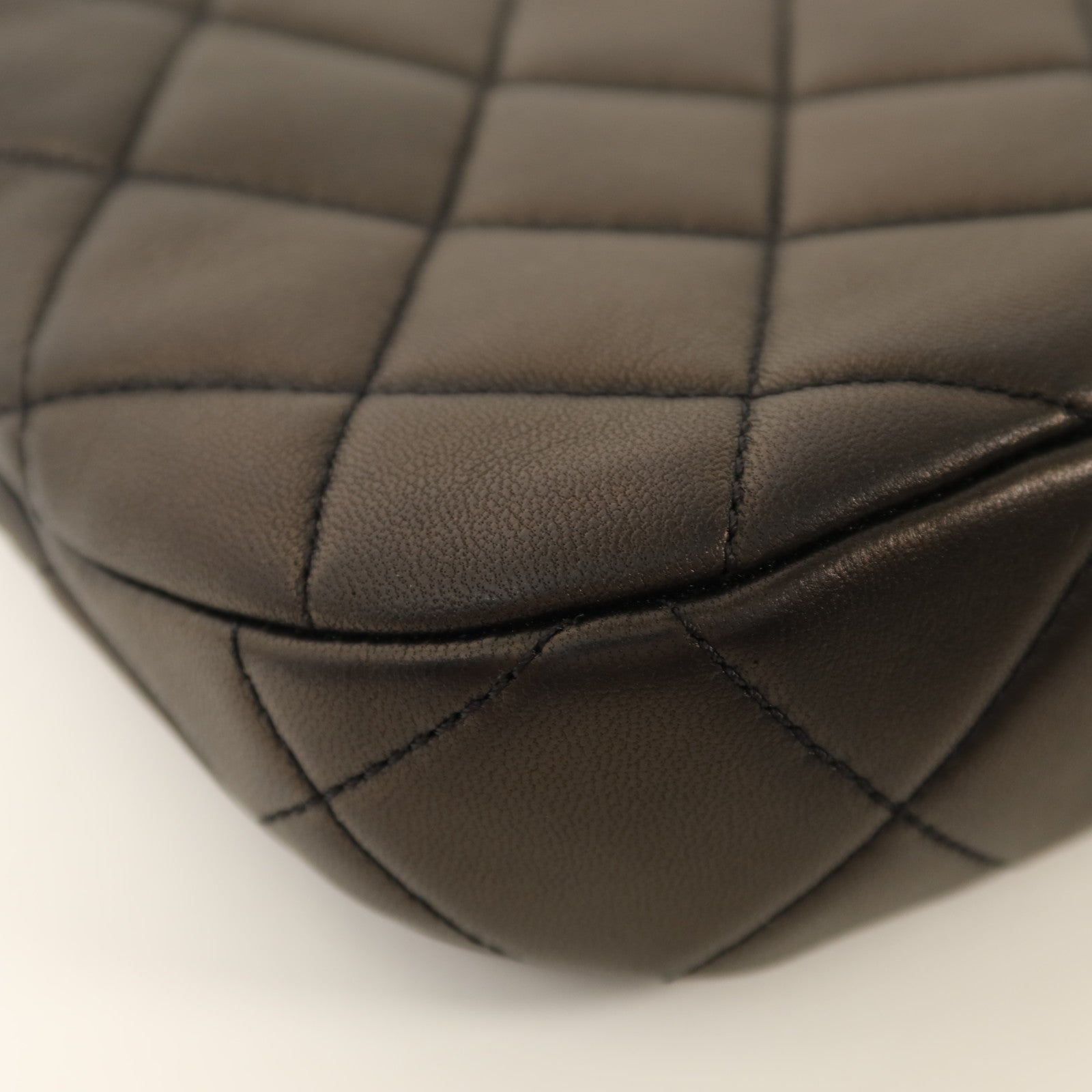 CHANEL 羊皮皮革Hobo金扣鏈帶肩背袋