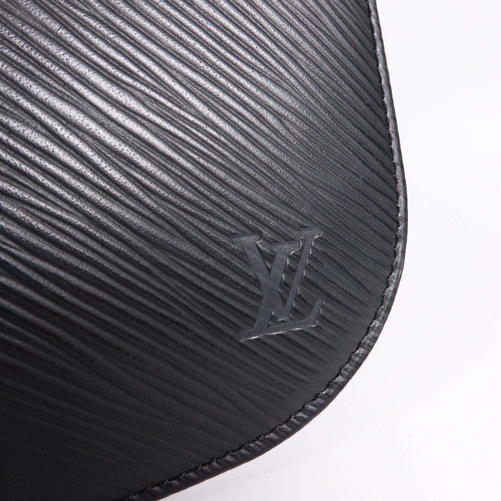 LOUIS VUITTON Epi Pochette Demi Lune肩背袋