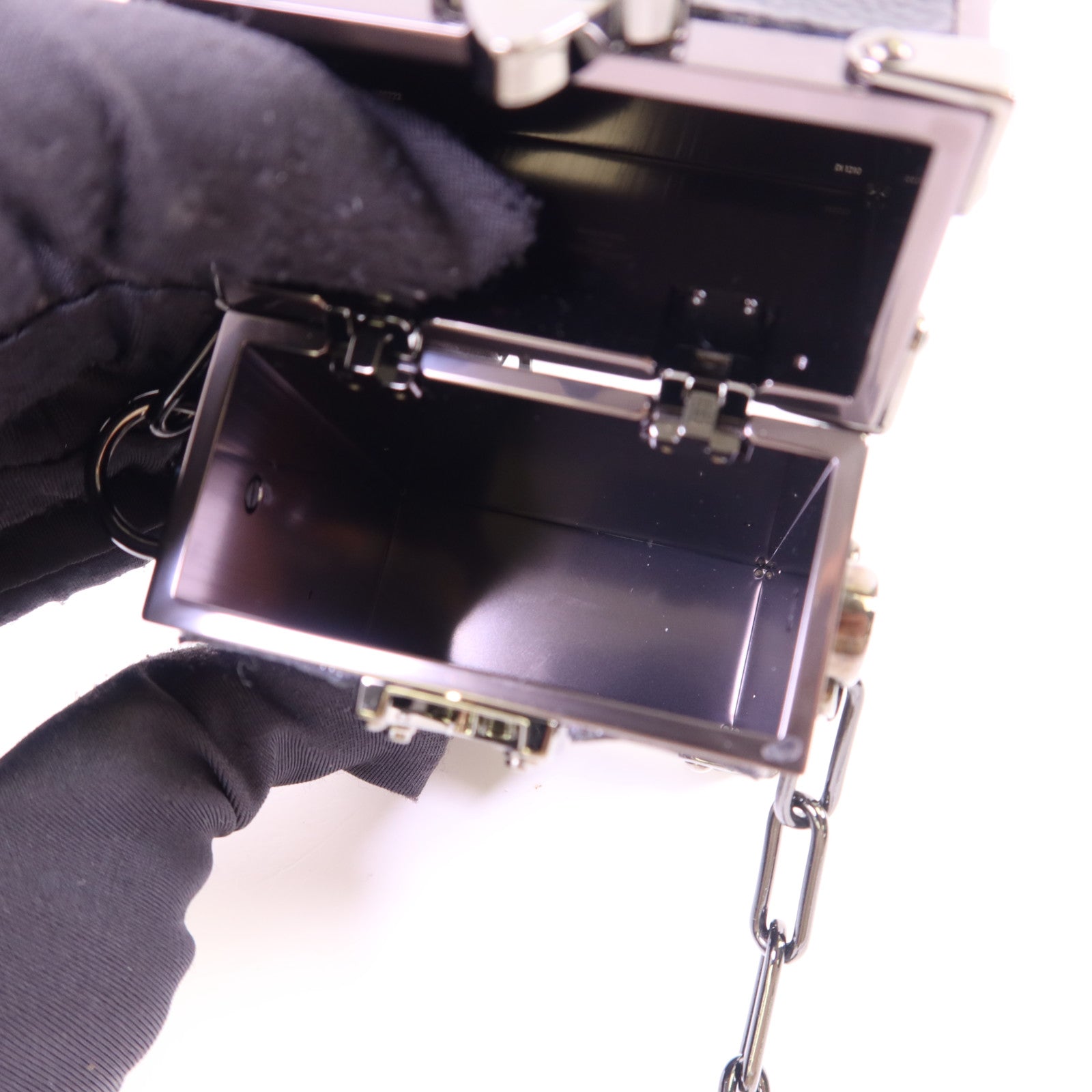 LOUIS VUITTON Monogram Eclipse Trunk Box Chain Shoulder鏈帶肩背袋