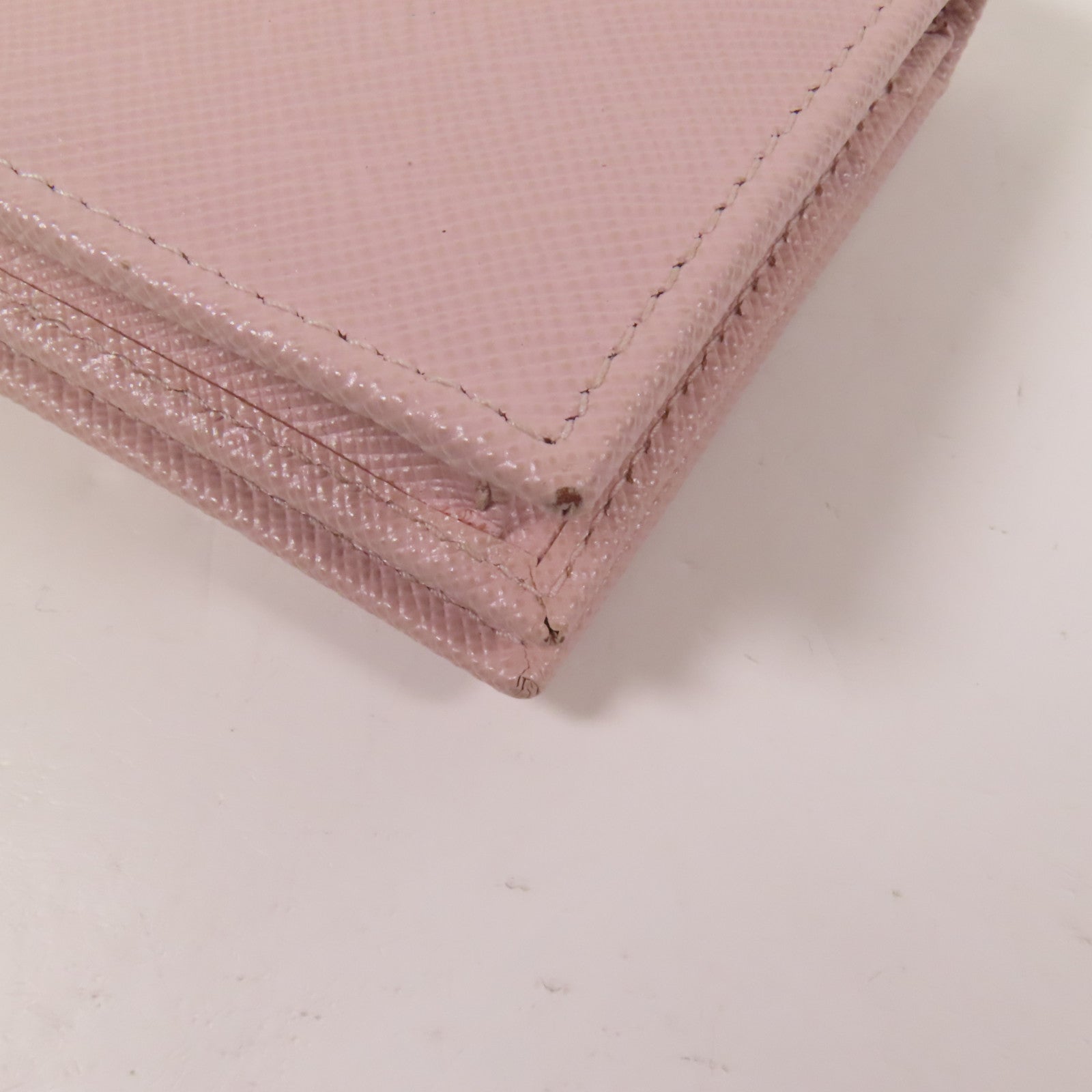 PRADA Saffiano皮革Wallet銀扣錢包