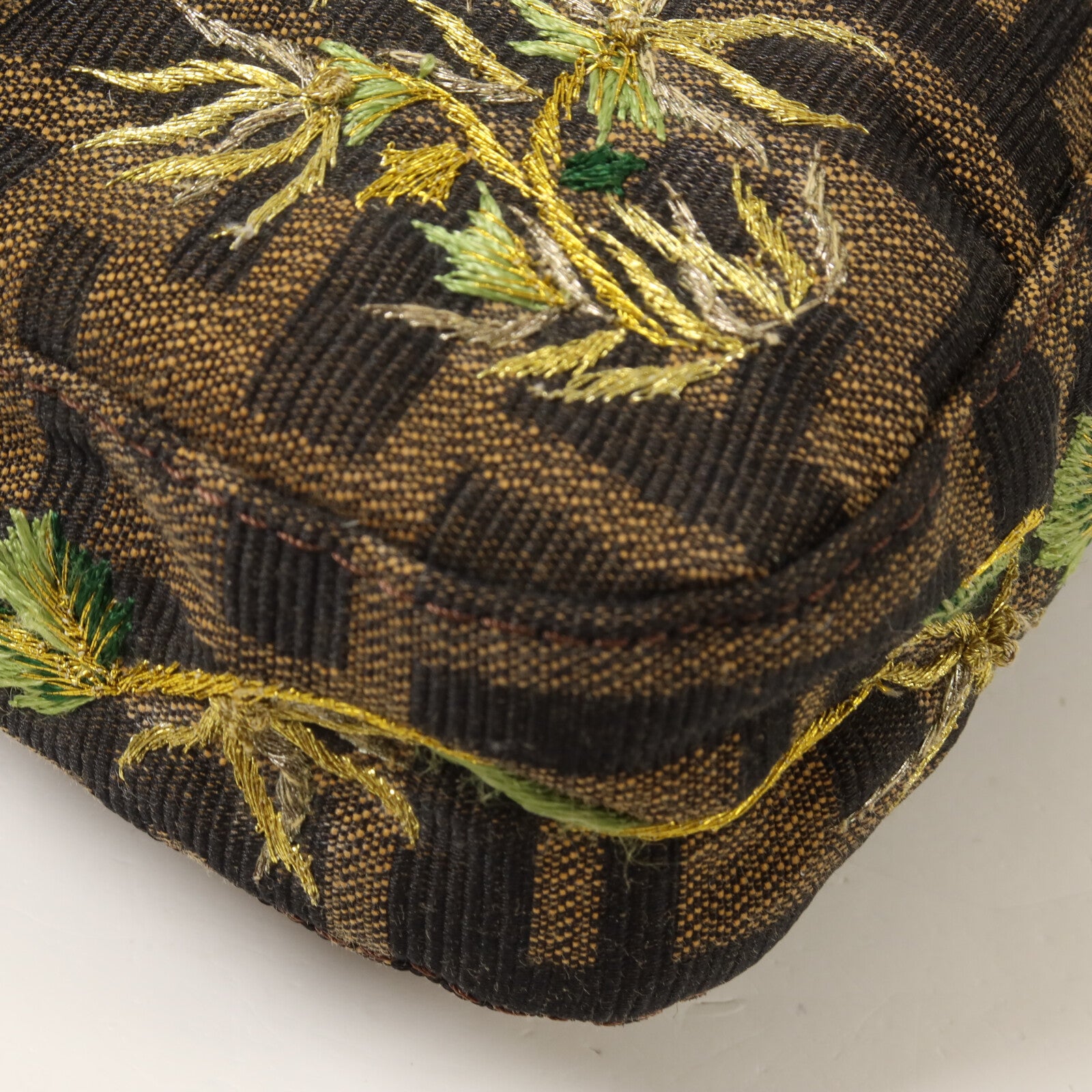 FENDI 帆布Zucca Palm Tree Embroidered Baguette Bag肩背袋