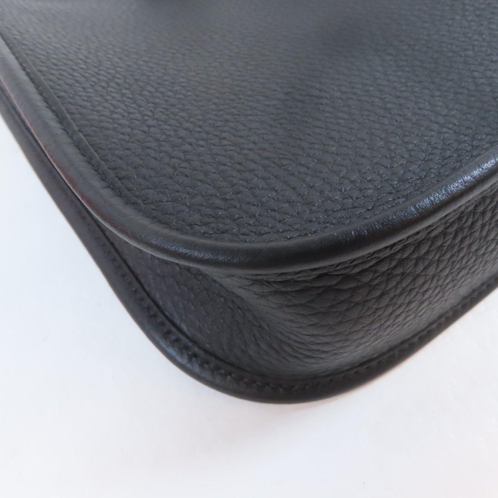 HERMES Clemence皮革Evelyne TPM金扣肩背袋Noir/黑色