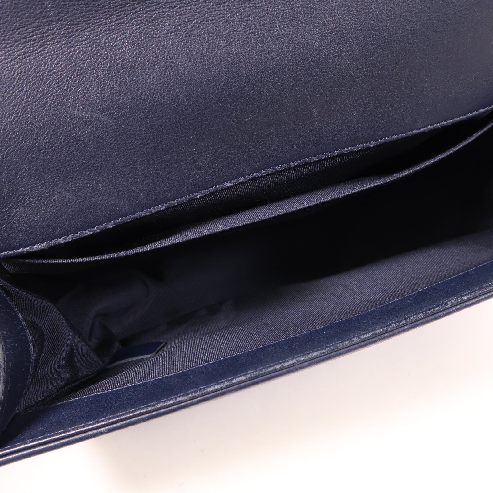 CHANEL 牛皮皮革Boy Chanel銀扣鏈帶肩背袋