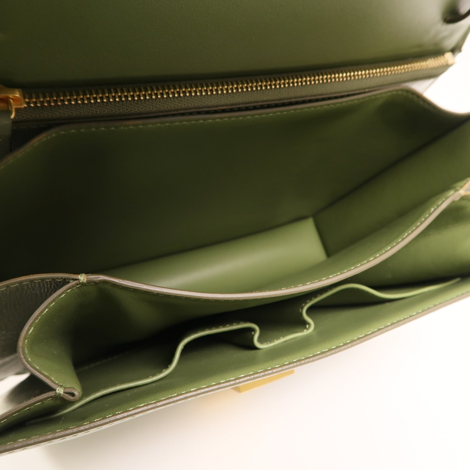 CELINE 牛皮皮革Classic Box金扣肩背袋