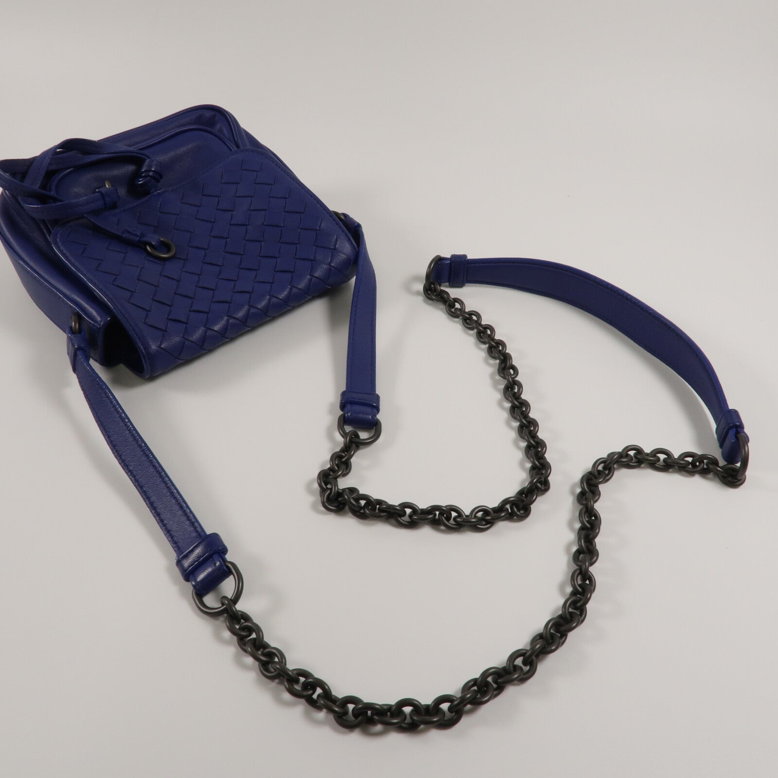 BOTTEGA VENETA 羊皮皮革New Tie Intrecciato Mini Saddle Bag鏈帶肩背袋