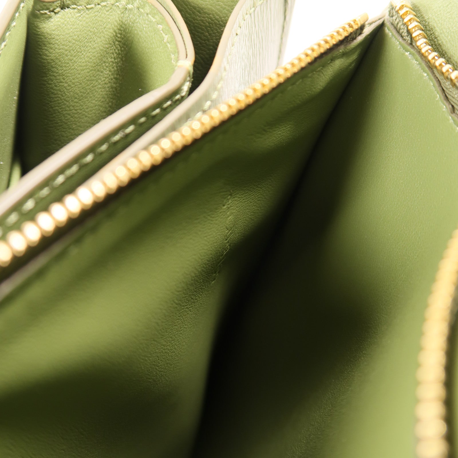 CELINE 牛皮皮革Classic Box金扣肩背袋