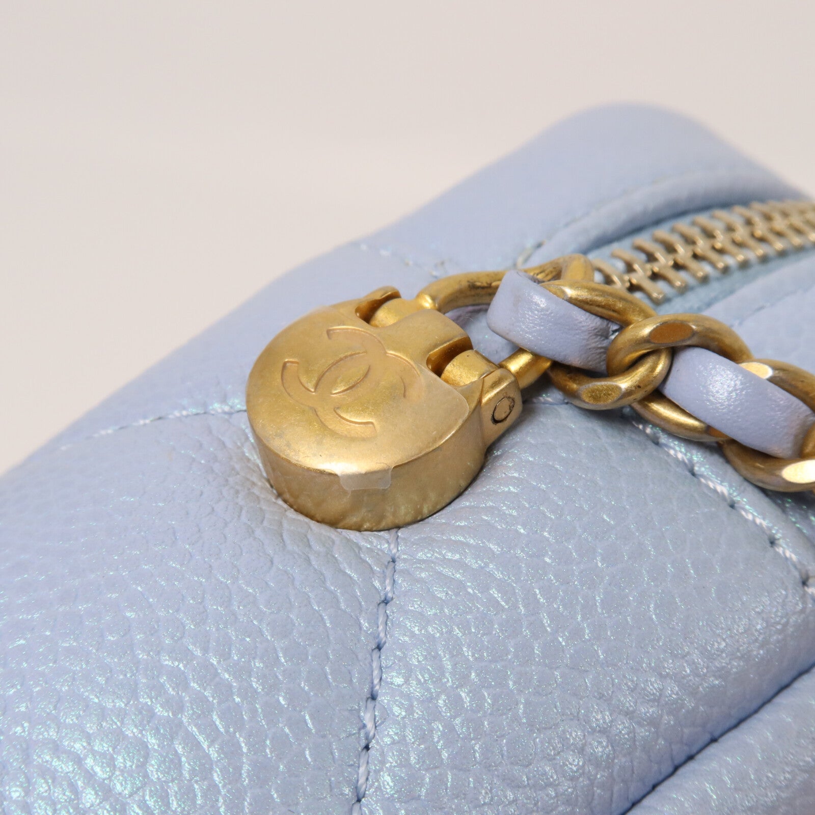 CHANEL 牛皮皮革Mini Camera Bag鏈帶肩背袋
