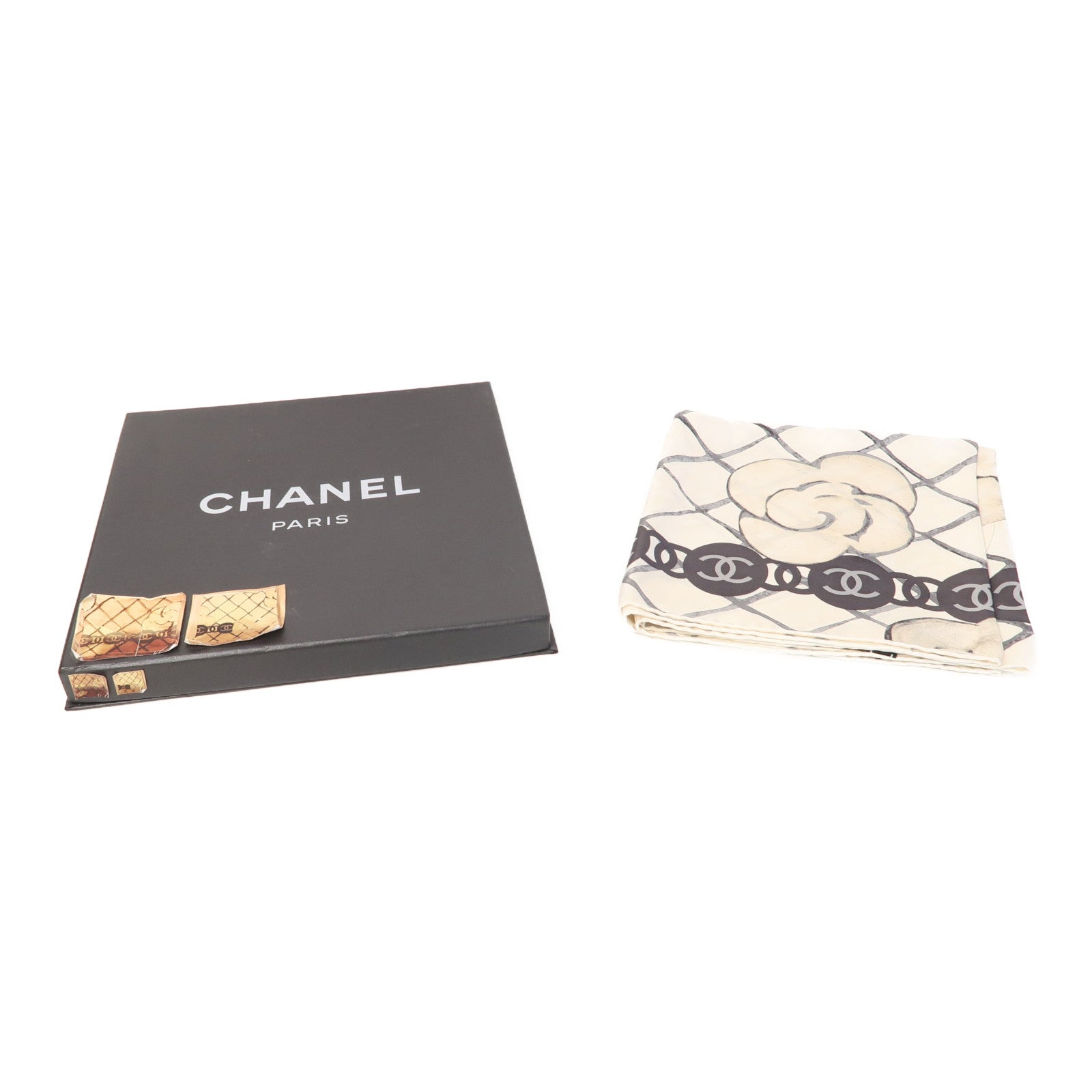 CHANEL 絲質Square Scarf絲巾黑色/白色