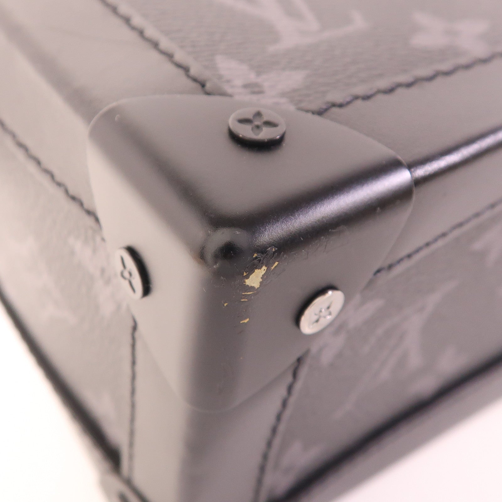 LOUIS VUITTON Monogram Eclipse Soft Trunk肩背袋