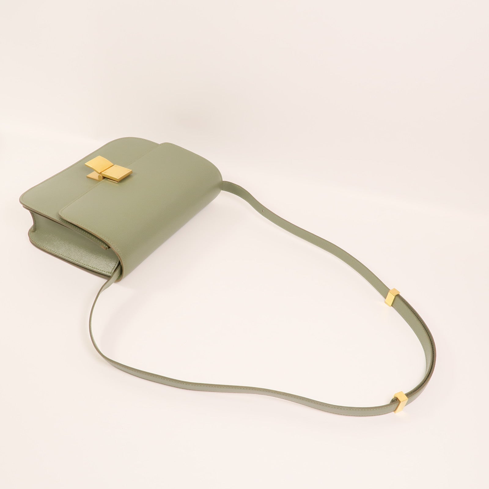 CELINE 牛皮皮革Classic Box金扣肩背袋