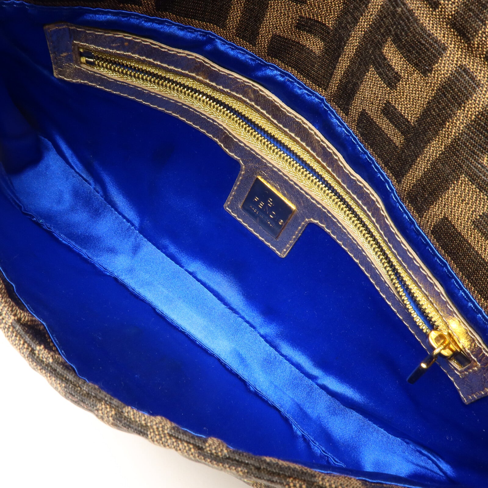 FENDI 帆布Zucca Palm Tree Embroidered Baguette Bag肩背袋