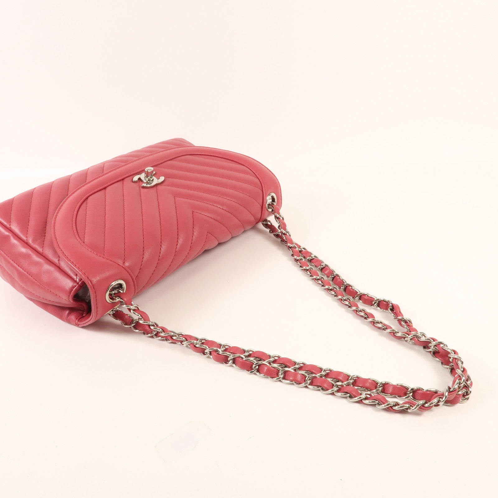 CHANEL 牛皮皮革Chain Shoulder Bag銀扣鏈帶肩背袋