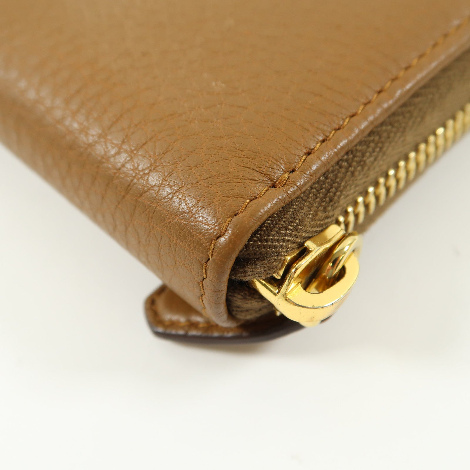 PRADA 牛皮皮革Zipper Long Round Wallet金扣長錢包啡色