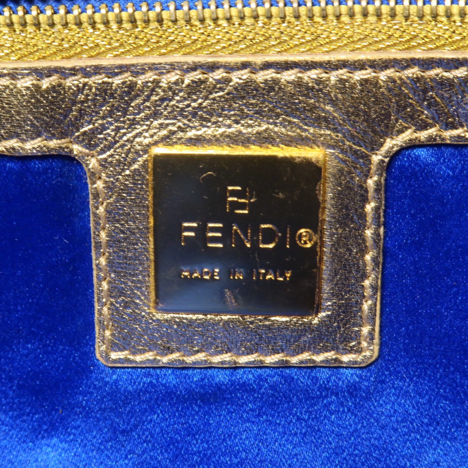FENDI 帆布Zucca Palm Tree Embroidered Baguette Bag肩背袋