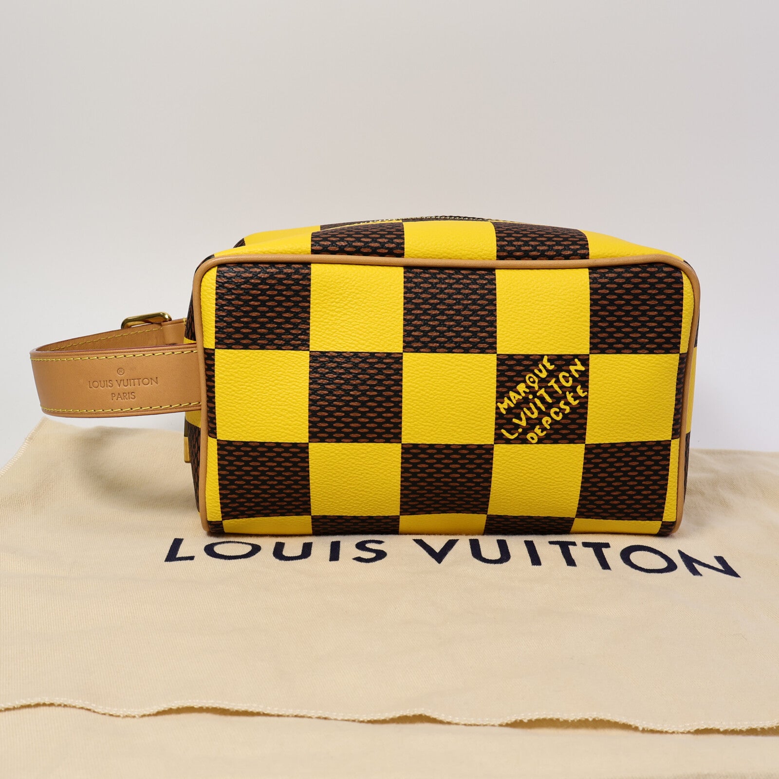 LOUIS VUITTON Damier Pop Locker Dopp Kit Toilet Pouch手拿包