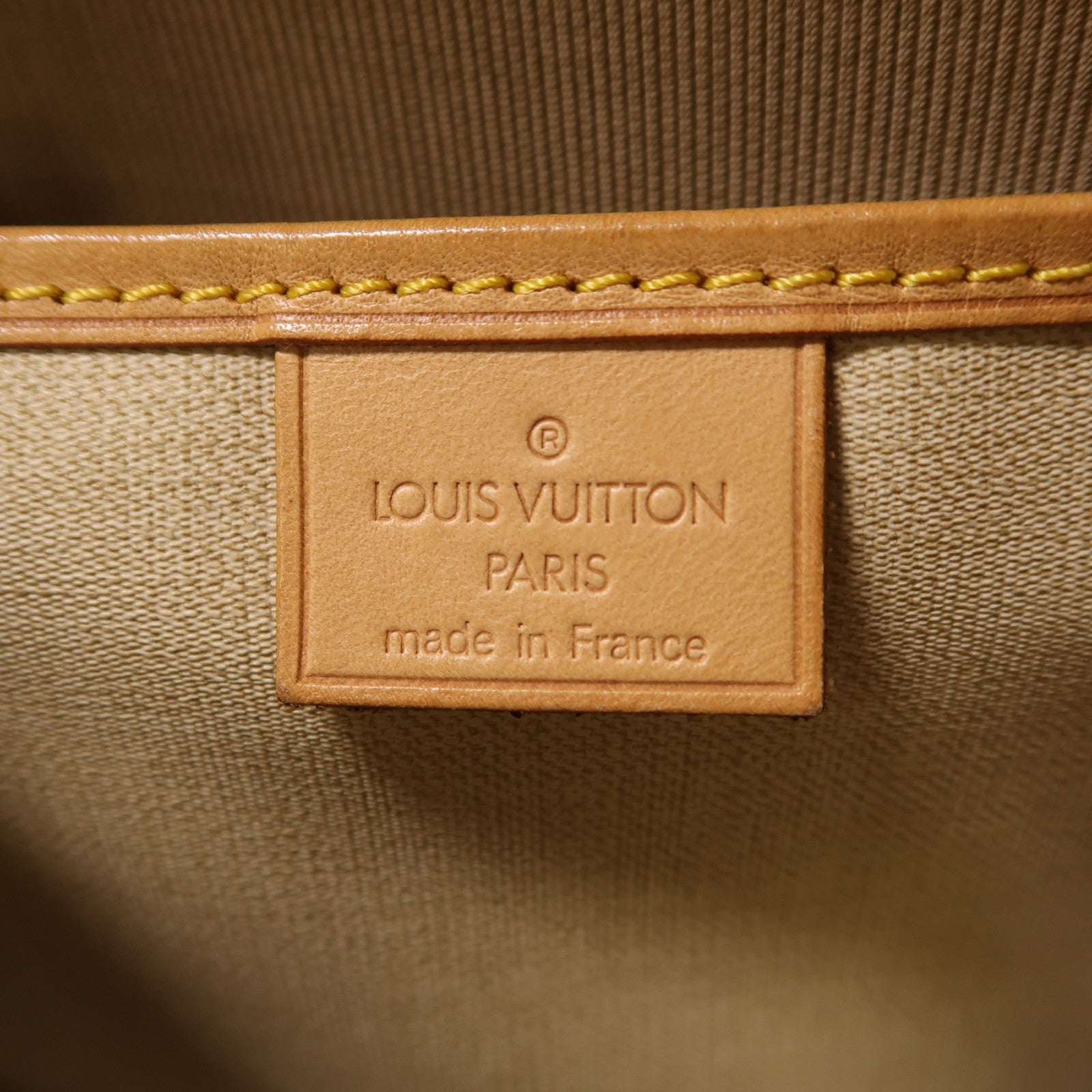 LOUIS VUITTON Monogram Excursion Shoe Case金扣手挽袋