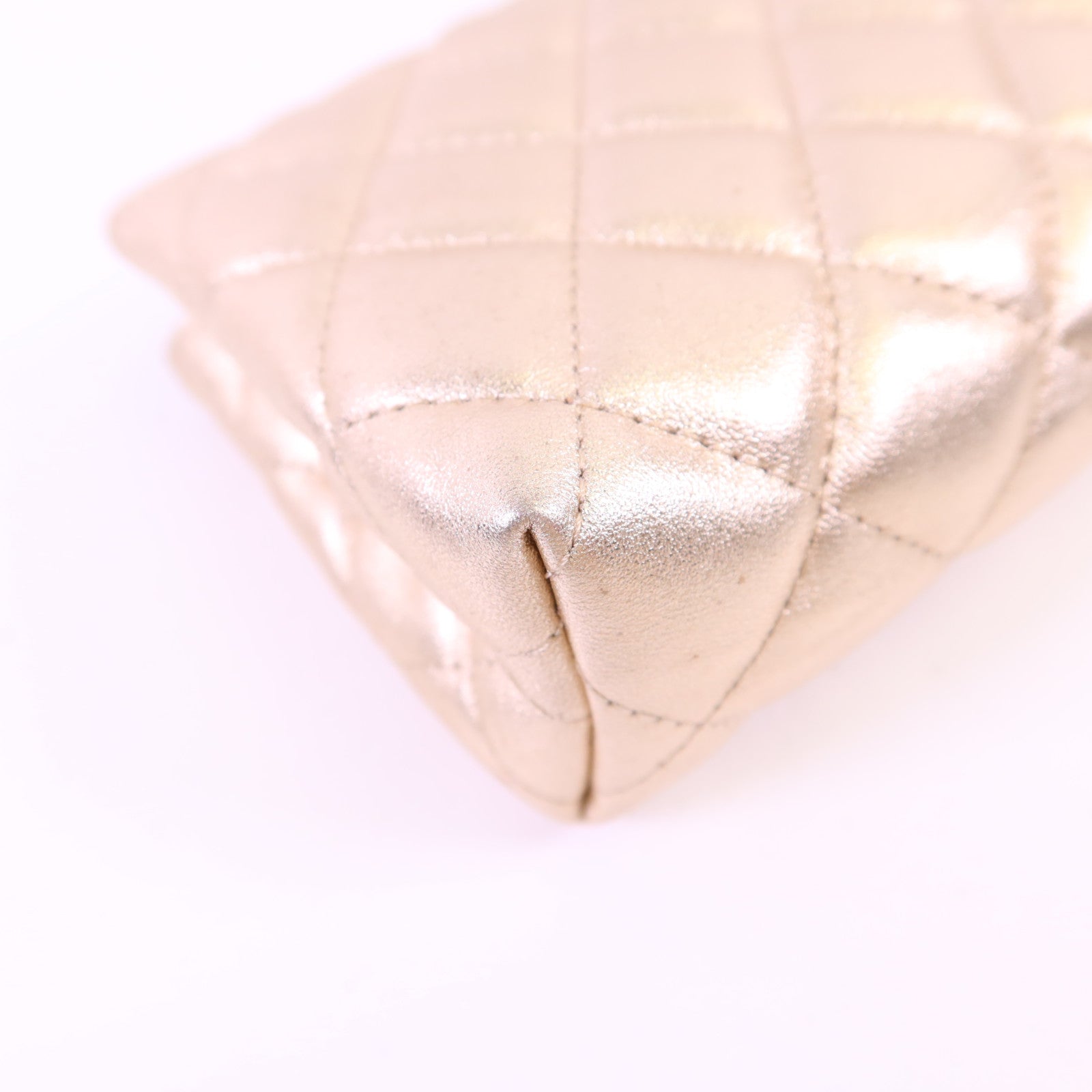 CHANEL 羊皮皮革Pouch銀扣手拿包