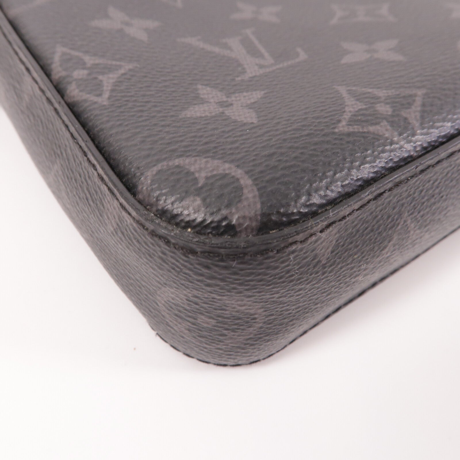 LOUIS VUITTON Monogram Eclipse Reverse Trio Messenger銀扣肩背袋灰色