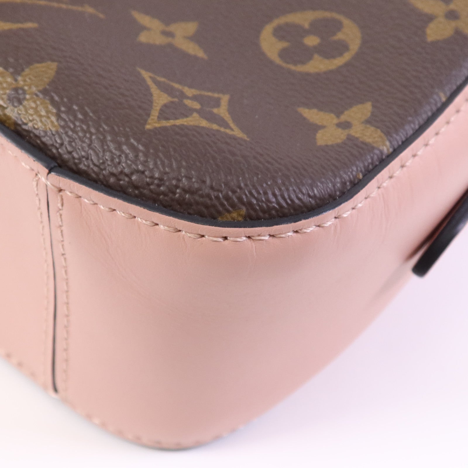 LOUIS VUITTON Monogram Saintonge金扣肩背袋