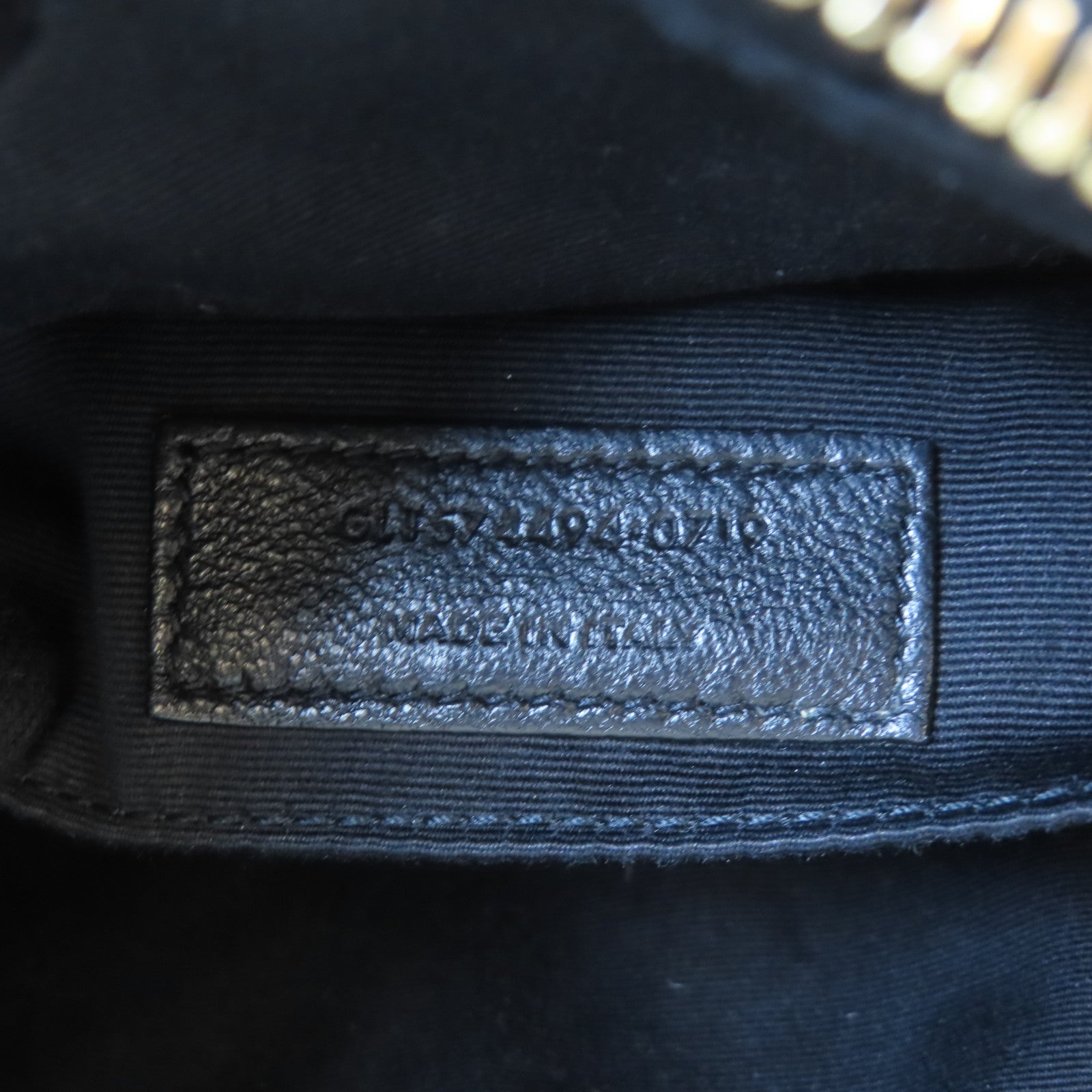 SAINT LAURENT 牛皮皮革Lou Camera Bag金扣肩背袋黑色