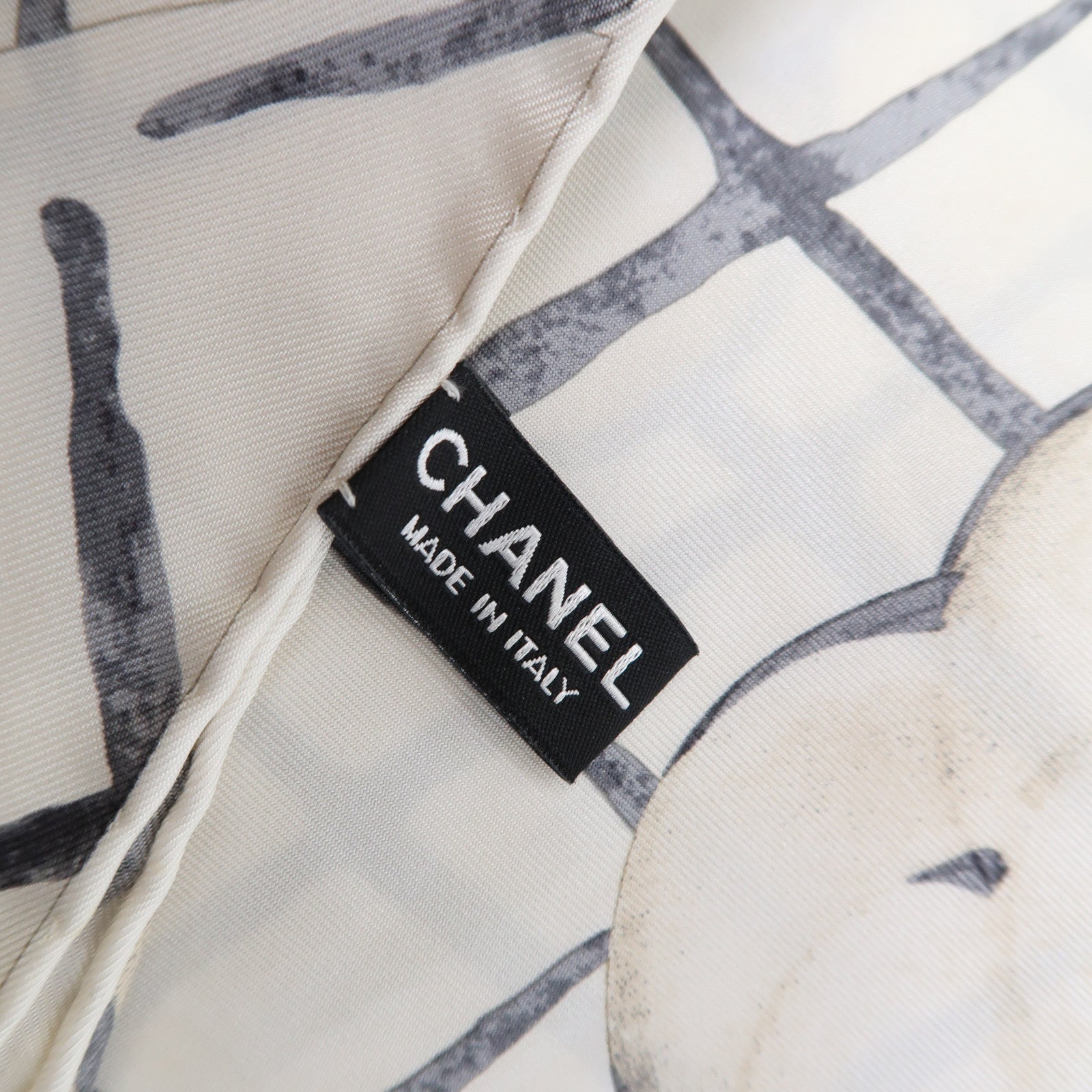 CHANEL 絲質Square Scarf絲巾黑色/白色