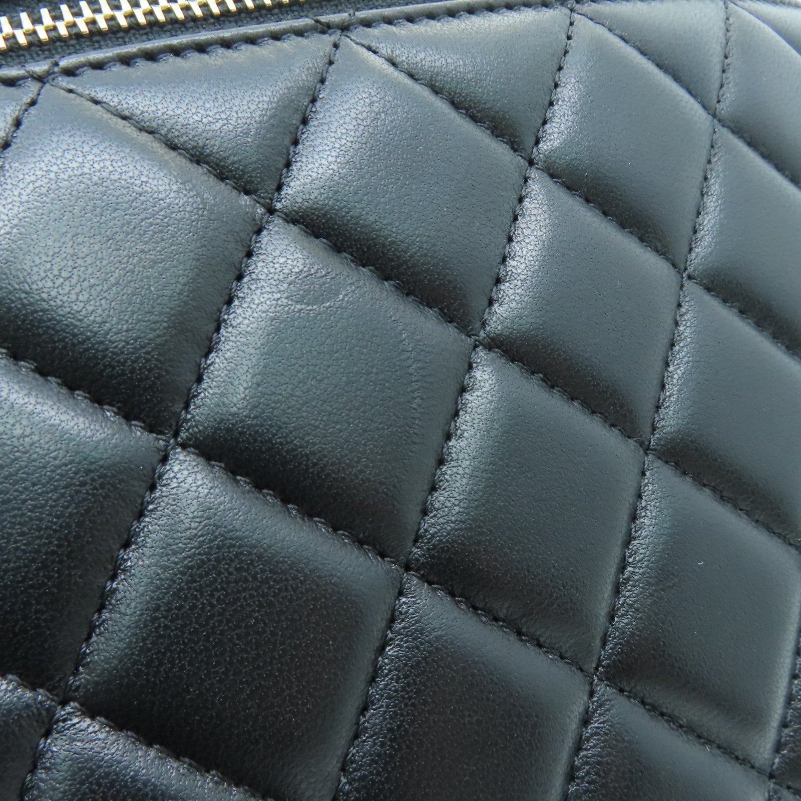 CHANEL 菱格牛皮皮革Cosmetic Hand Bag金扣化妆袋黑色