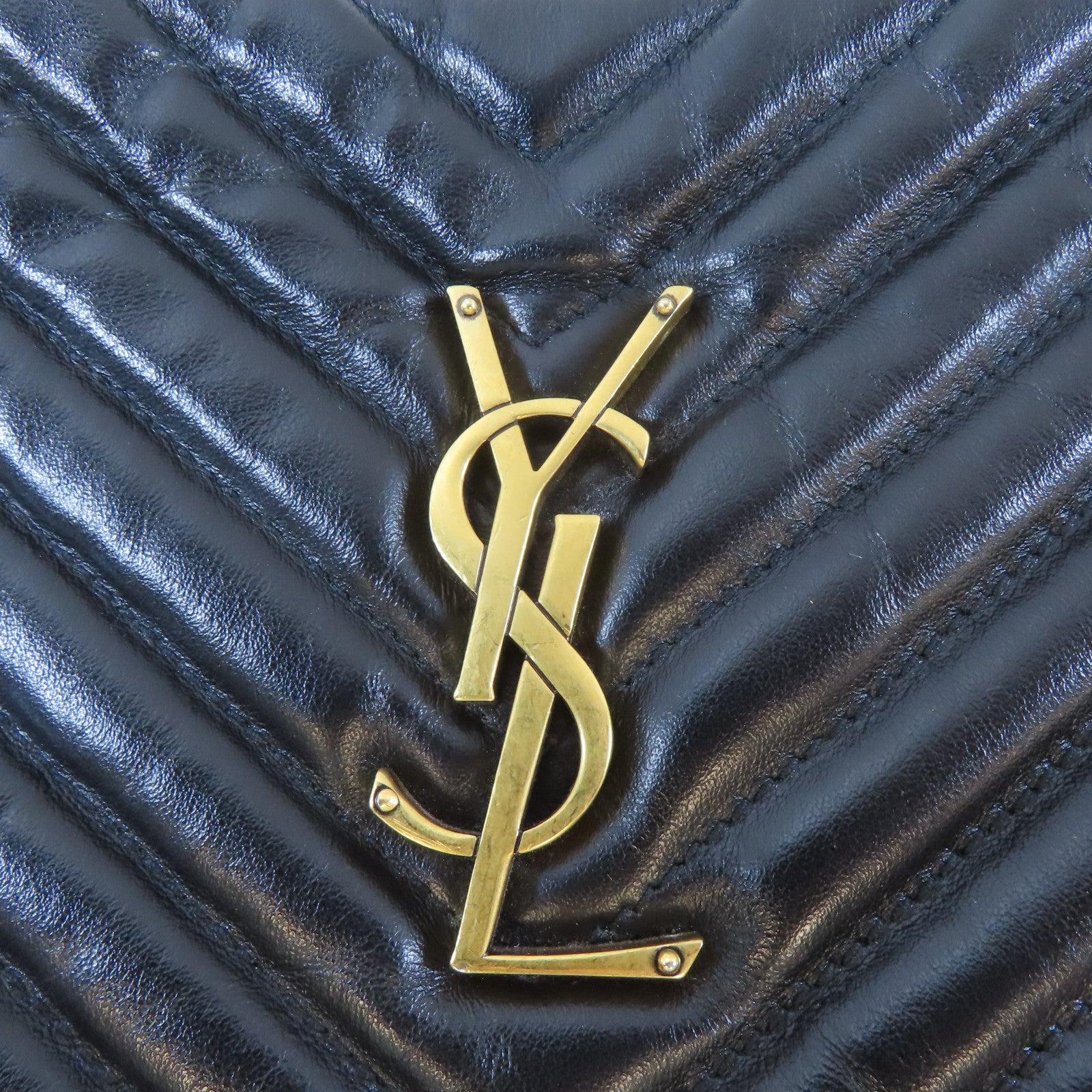 SAINT LAURENT 牛皮皮革Lou Camera Bag金扣肩背袋黑色
