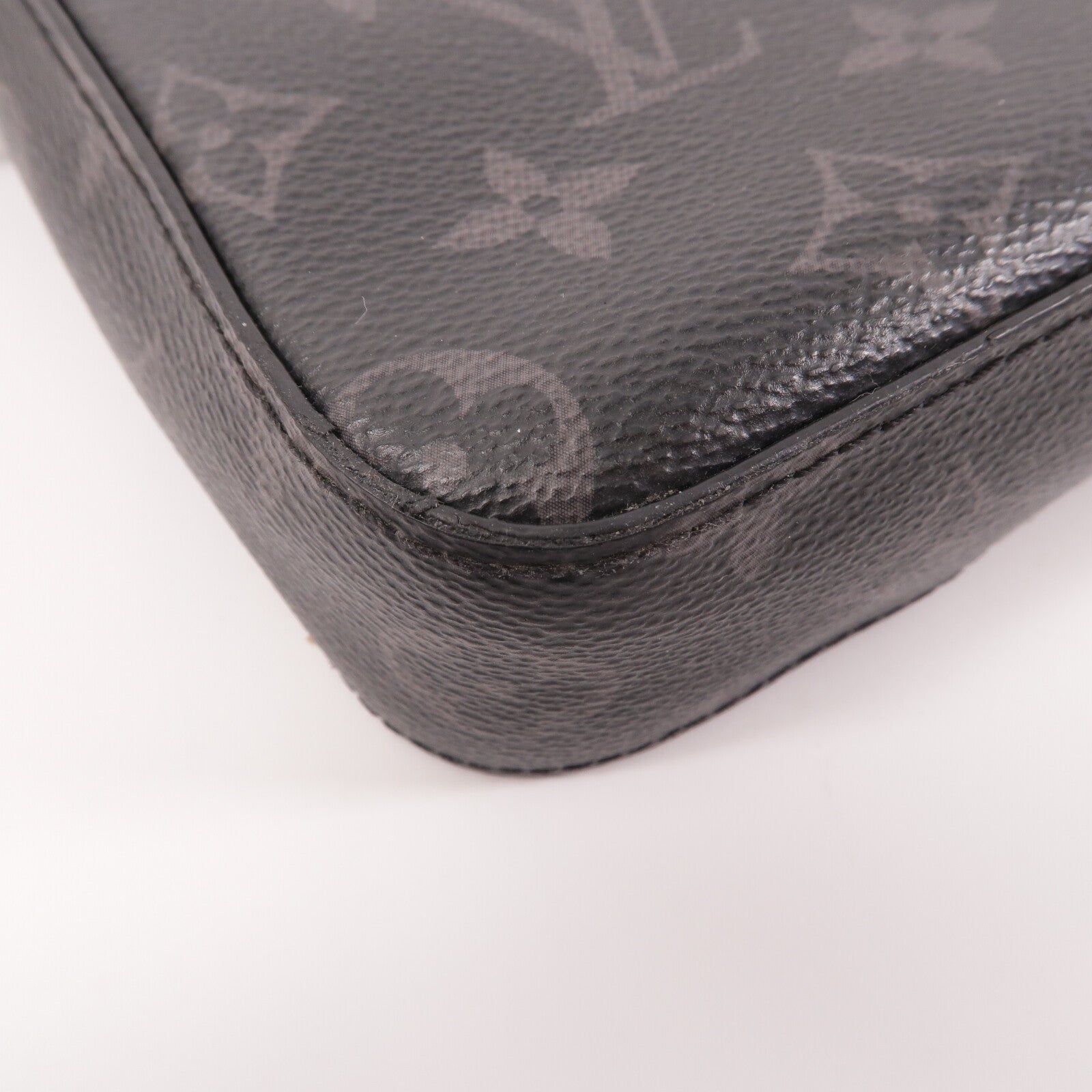 LOUIS VUITTON Monogram Eclipse Reverse Trio Messenger銀扣肩背袋灰色