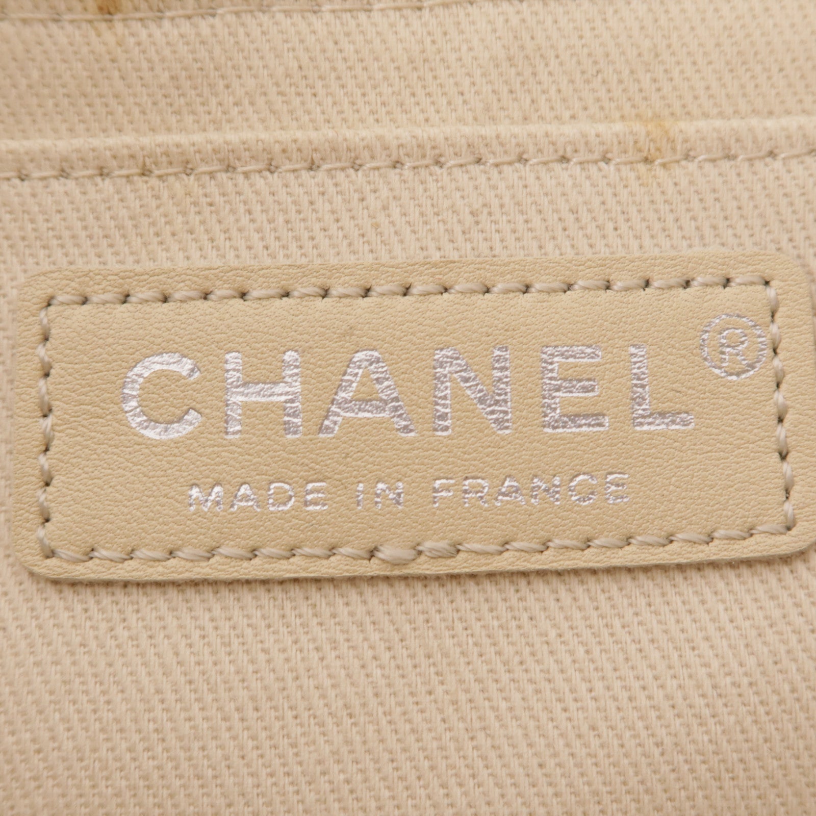 CHANEL 麂皮皮革Flat Bag銀扣鏈帶肩背袋