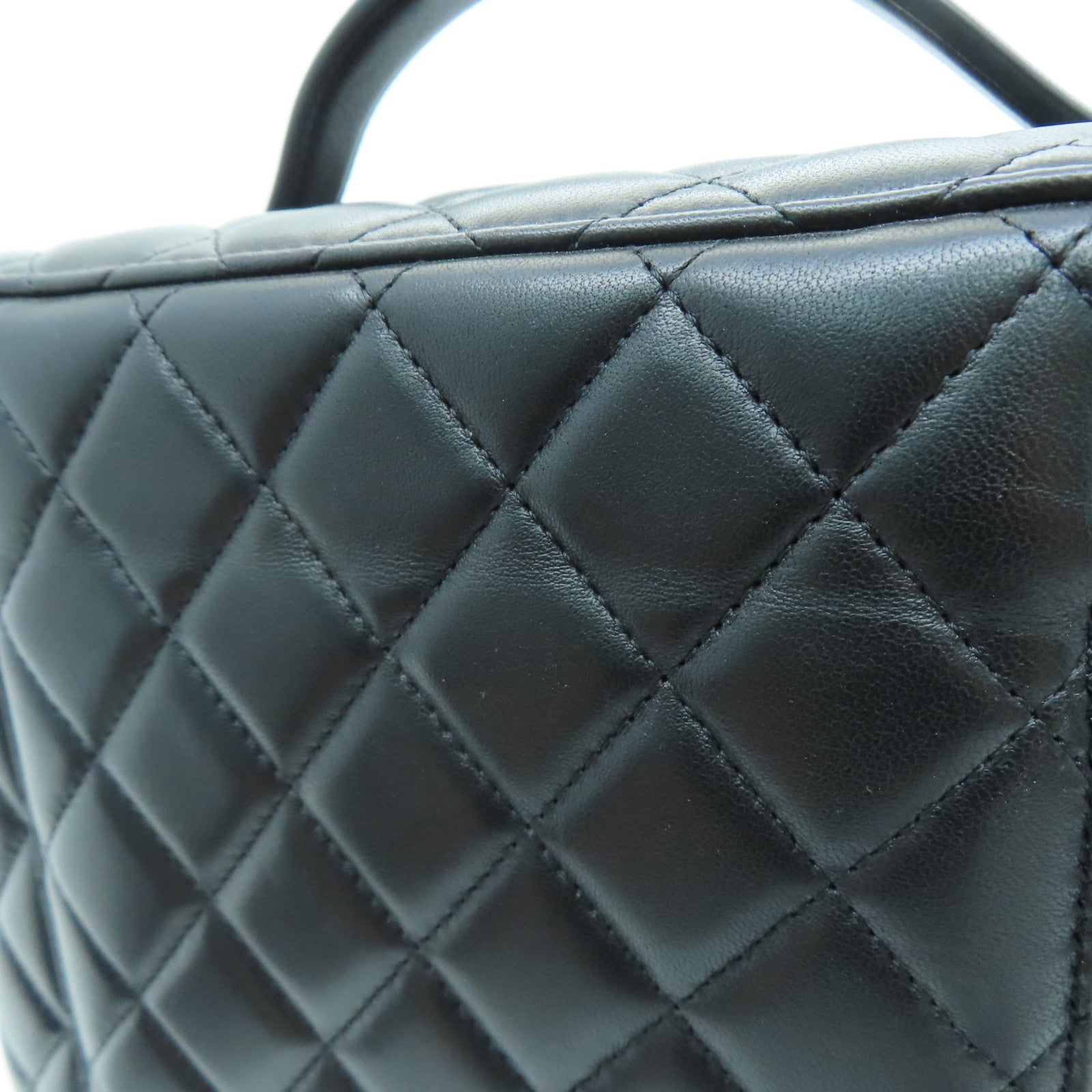 CHANEL 菱格牛皮皮革Cosmetic Hand Bag金扣化妆袋黑色