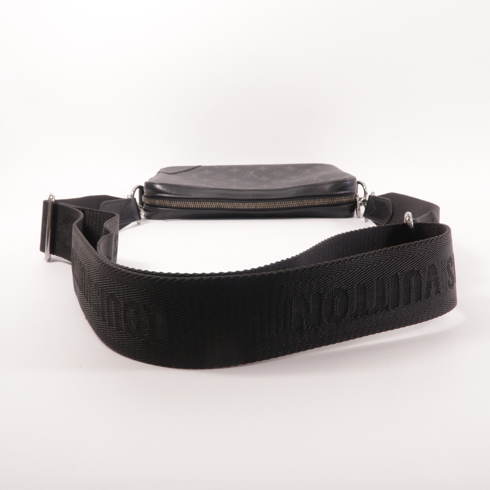 LOUIS VUITTON Monogram Eclipse Reverse Trio Messenger銀扣肩背袋灰色