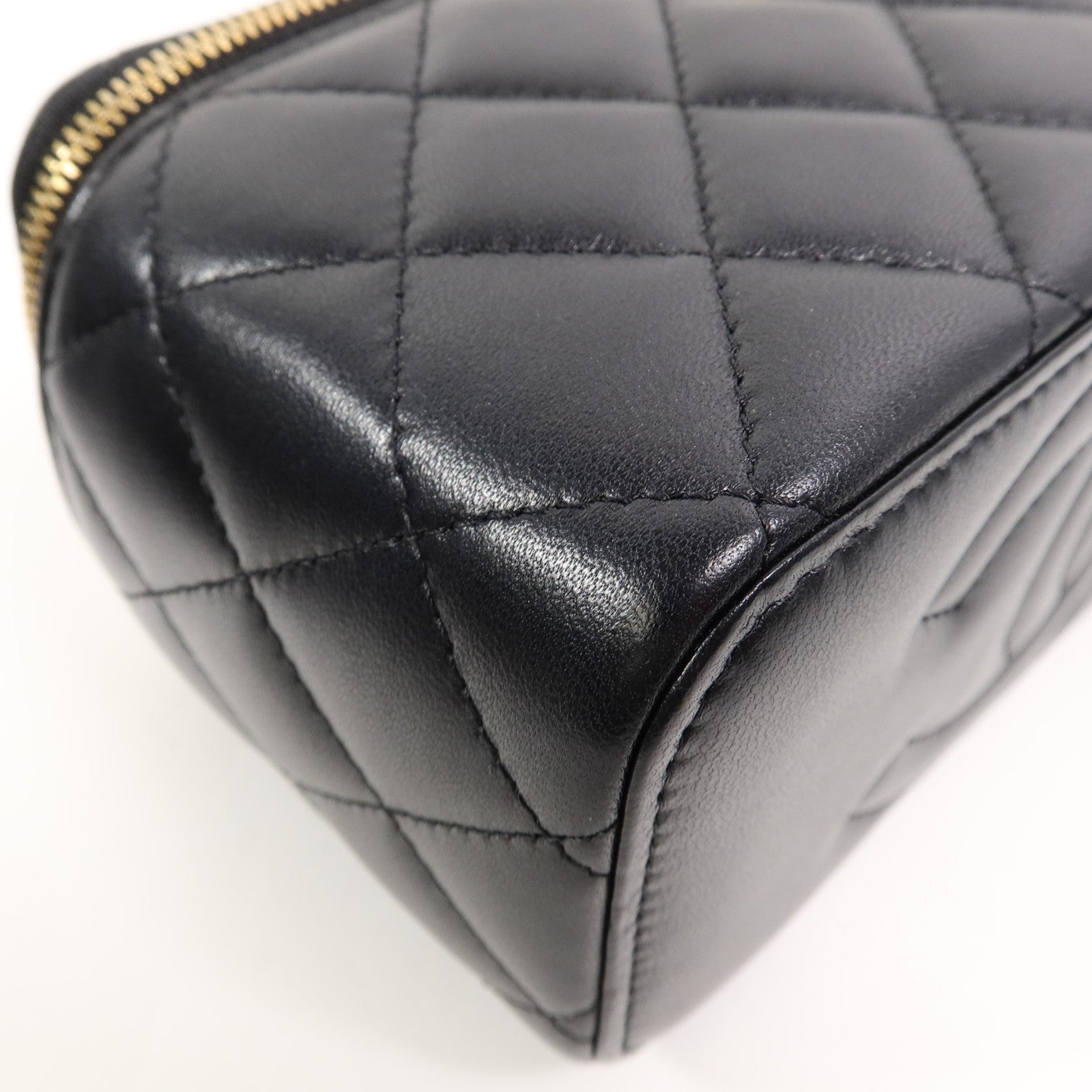 CHANEL 羊皮皮革Vanity Case鏈帶肩背袋