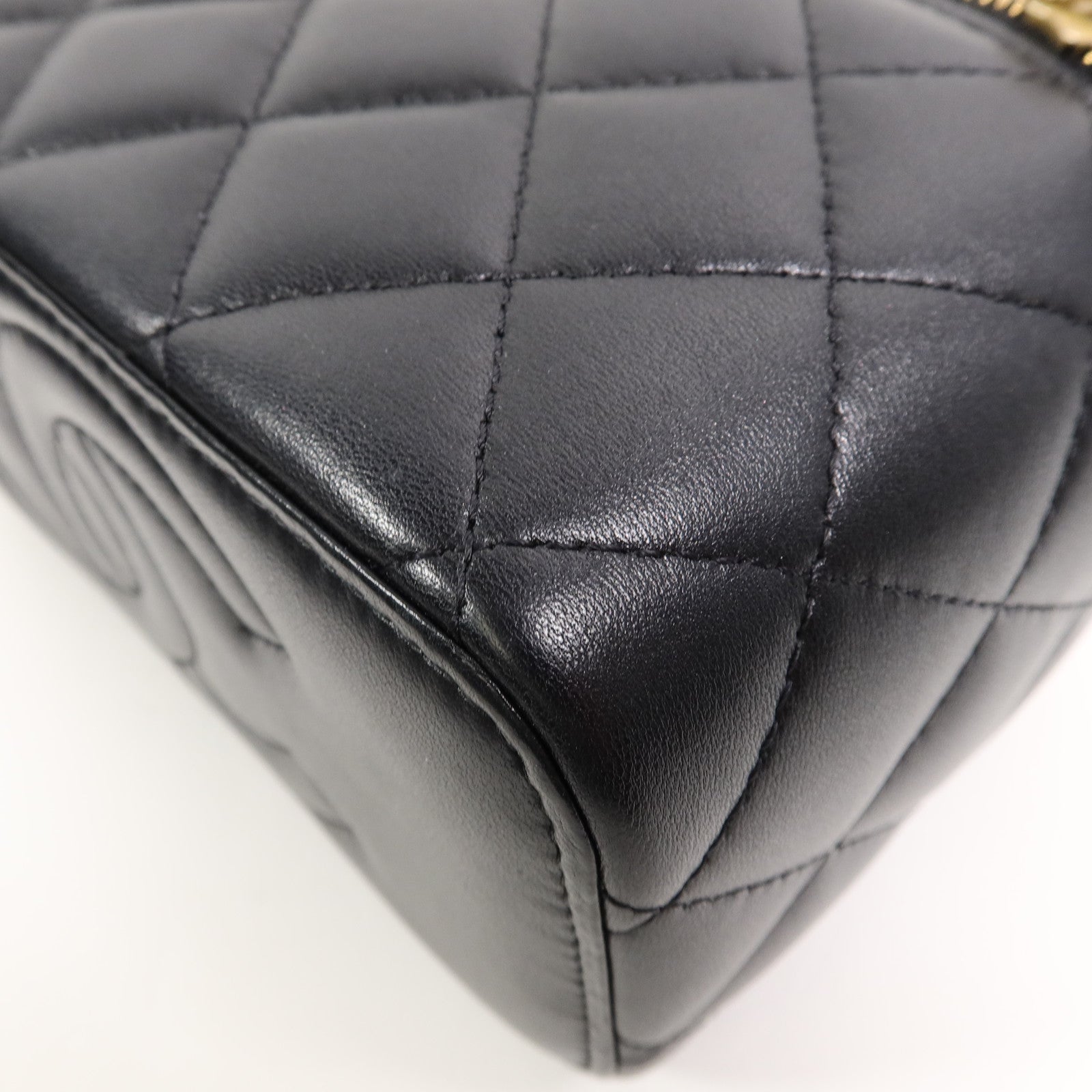 CHANEL 羊皮皮革Vanity Case鏈帶肩背袋