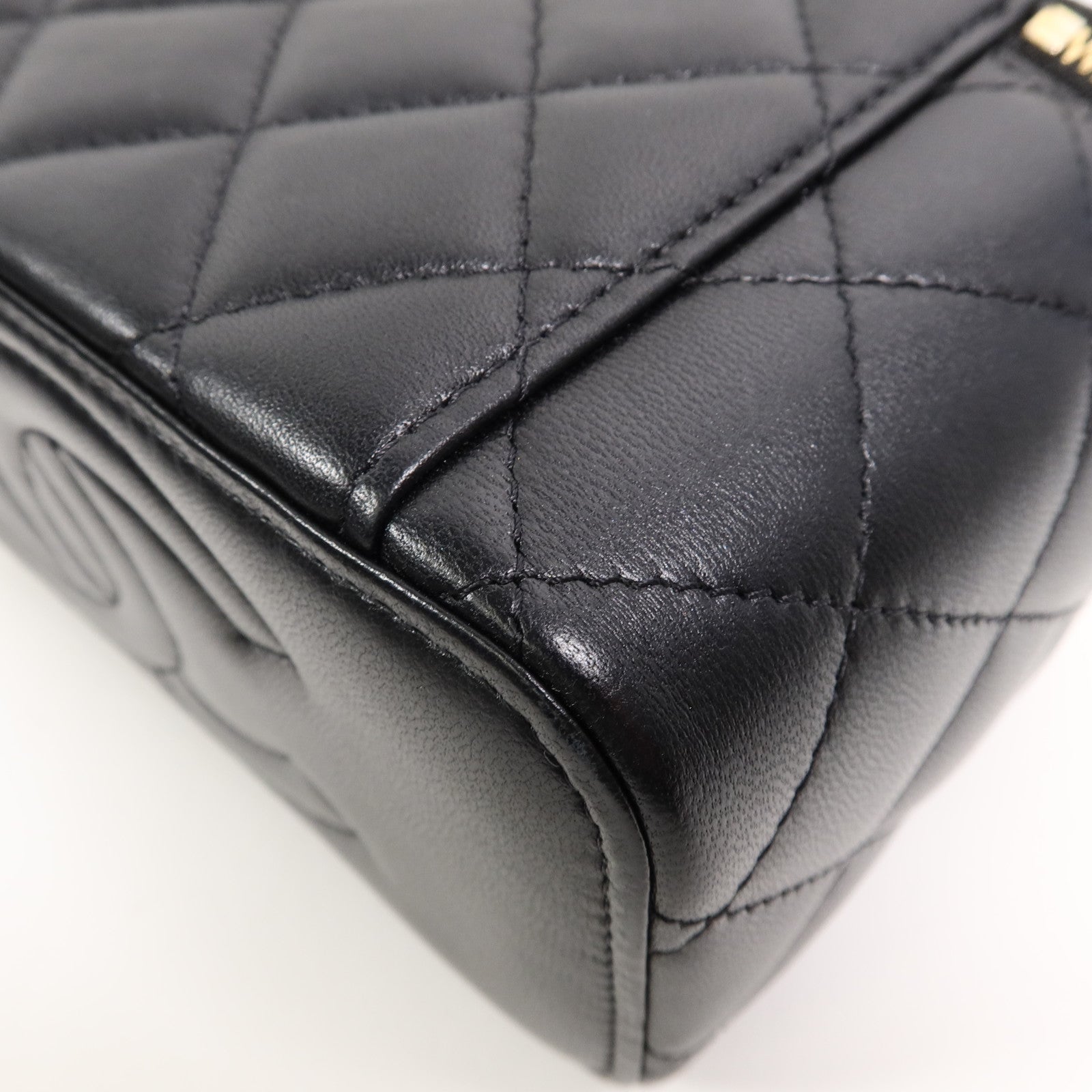 CHANEL 羊皮皮革Vanity Case鏈帶肩背袋
