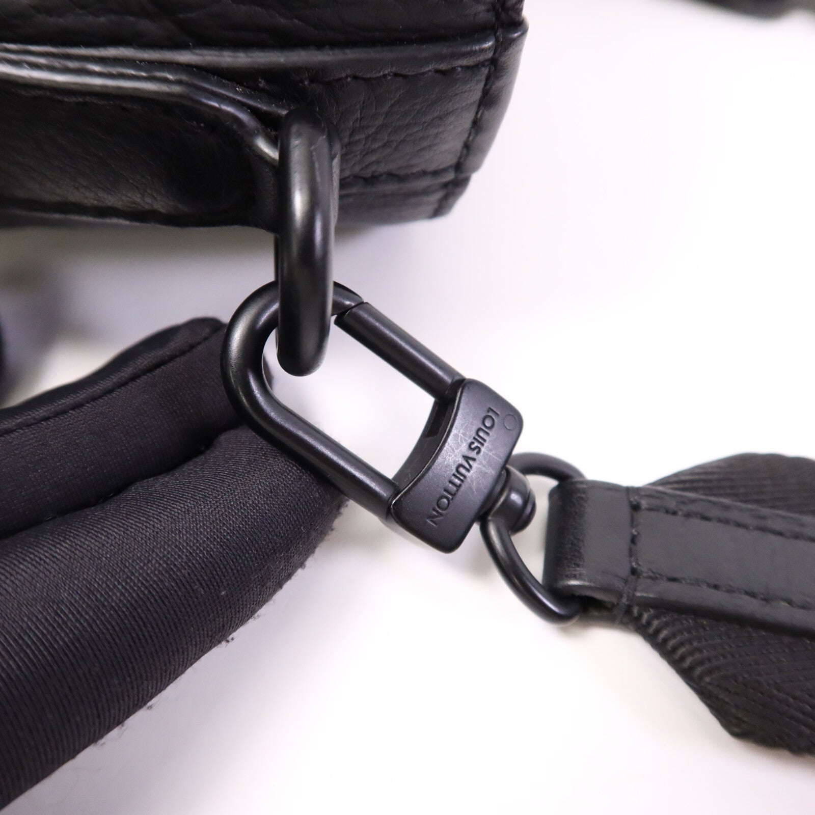 LOUIS VUITTON Monogram Shadow Noe Sling肩背袋
