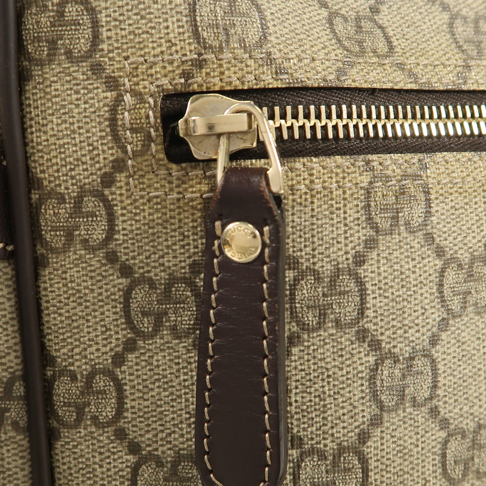 GUCCI 塗層帆布Shoulder Bag金扣肩背袋