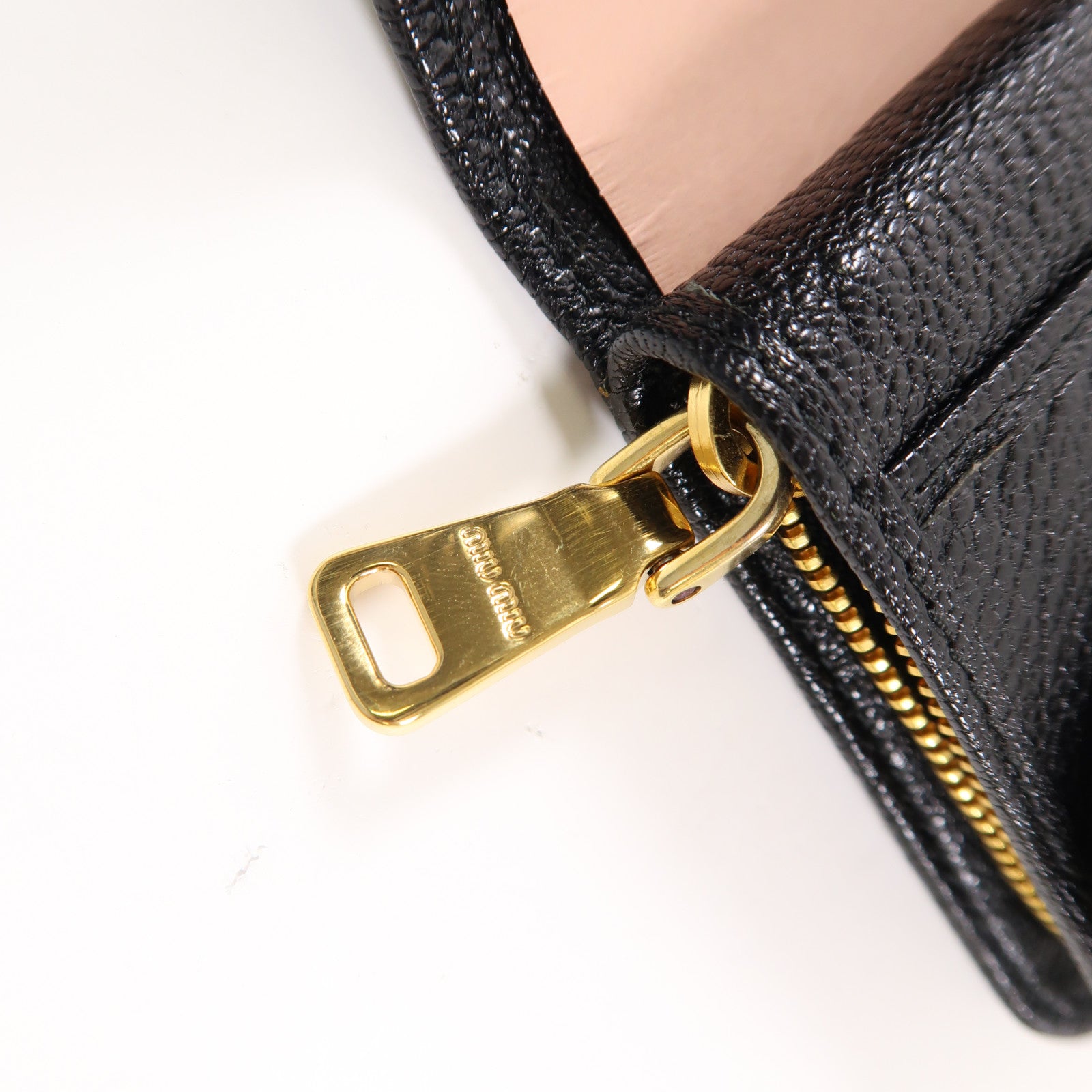 Miu Miu 【激減優惠】牛皮皮革Trifold Wallet金扣錢包黑色/淺褐色