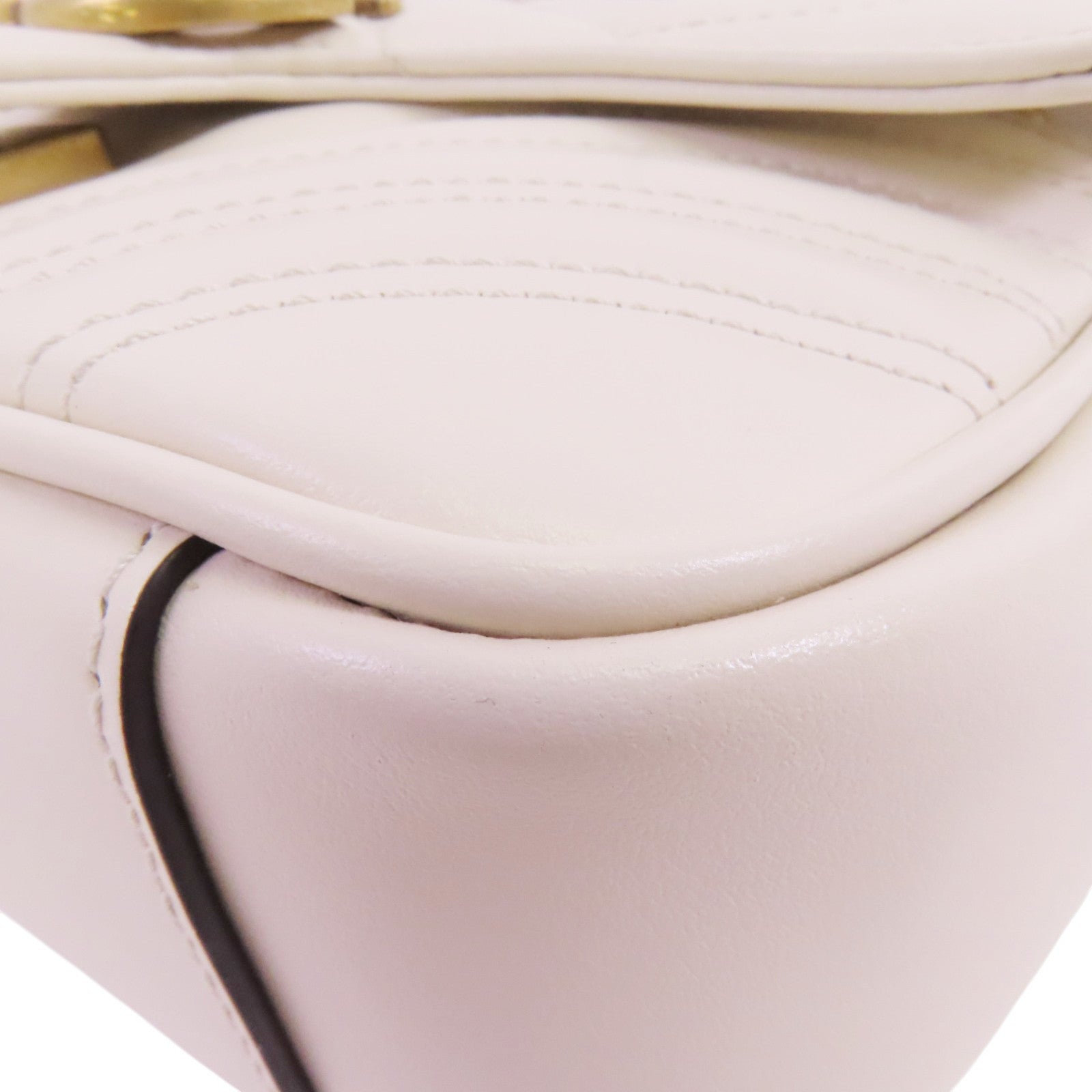 GUCCI 【激減優惠】牛皮皮革GG Marmont金扣鏈帶肩背袋
