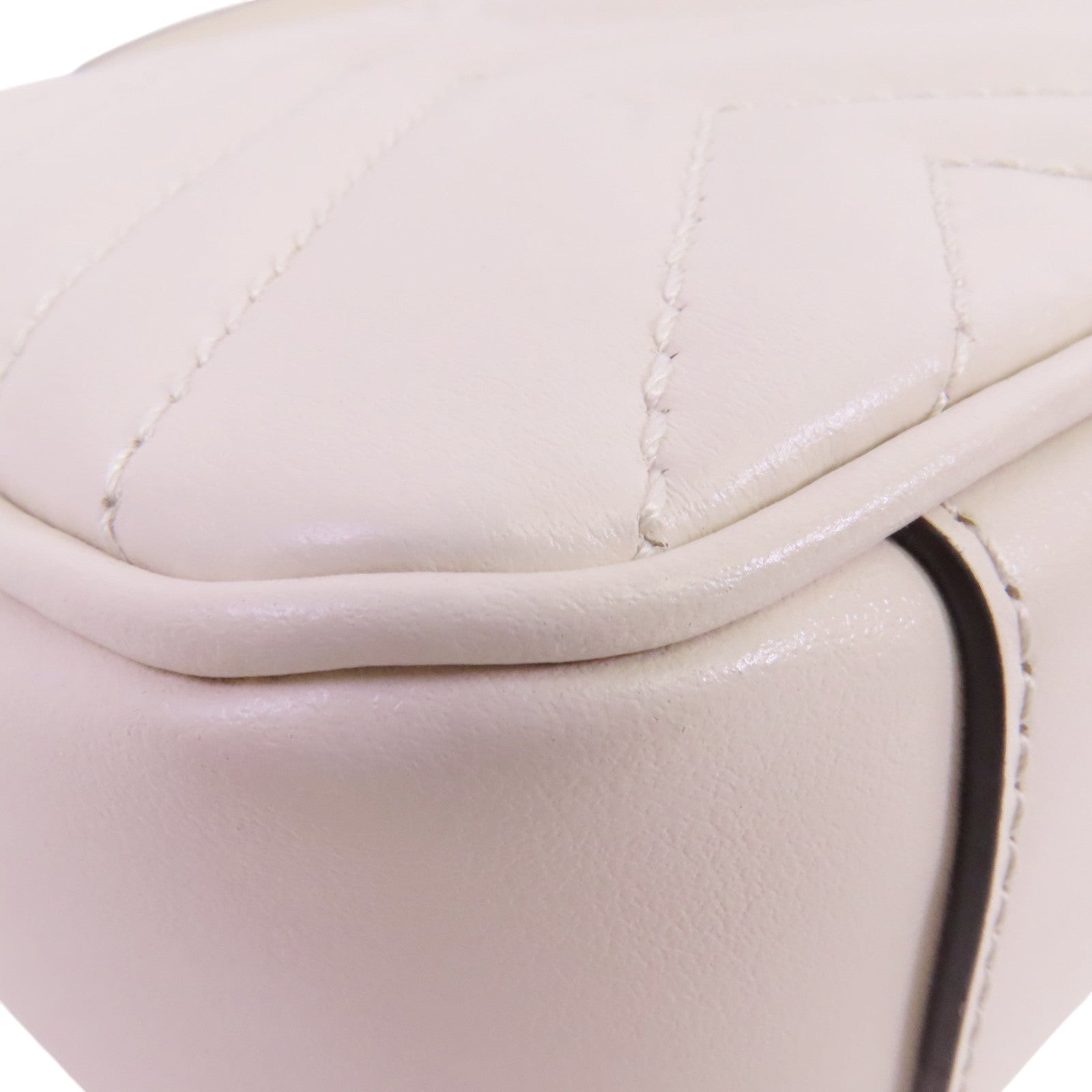 GUCCI 牛皮皮革GG Marmont金扣鏈帶肩背袋