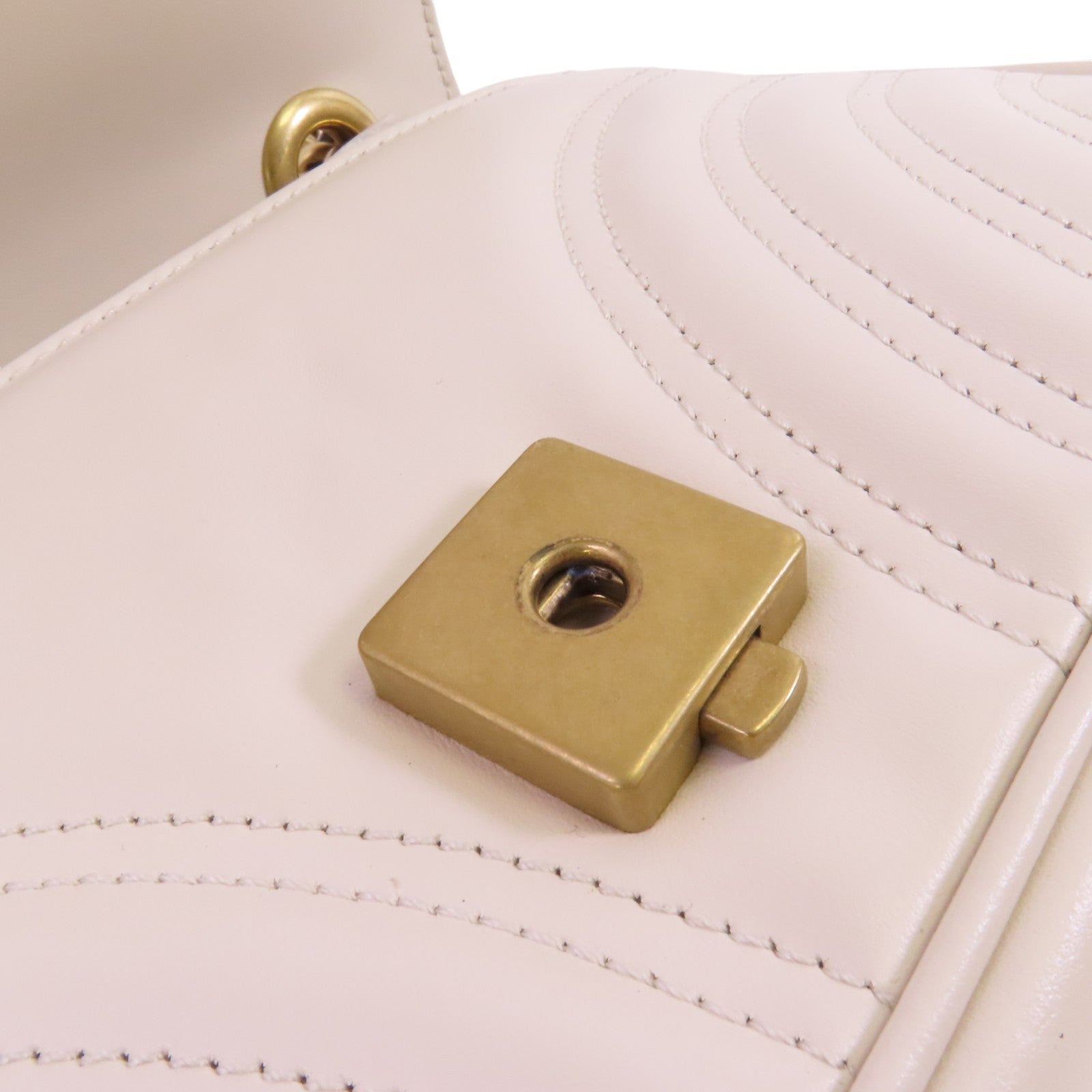 GUCCI 牛皮皮革GG Marmont金扣鏈帶肩背袋